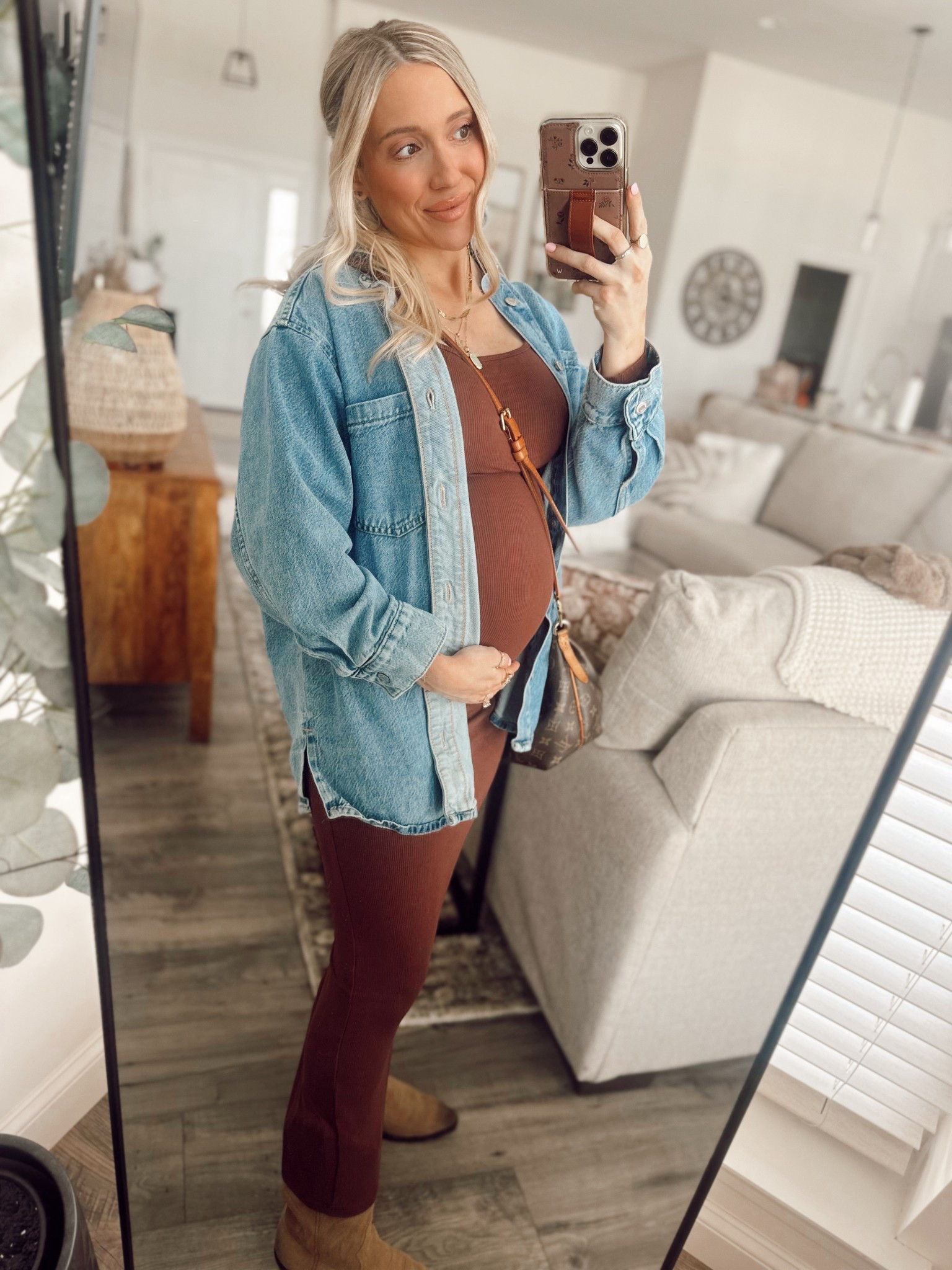 A staple dress ✨🤌🏻 size small in the dress shown  @pinkblushmaternity #ad 

#LTKBump #LTKValentine #LTKootd