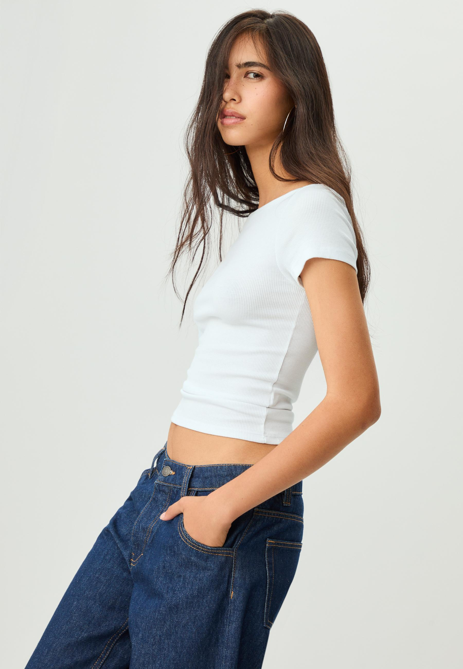 Boat neck T-shirt | Stradivarius (UK)