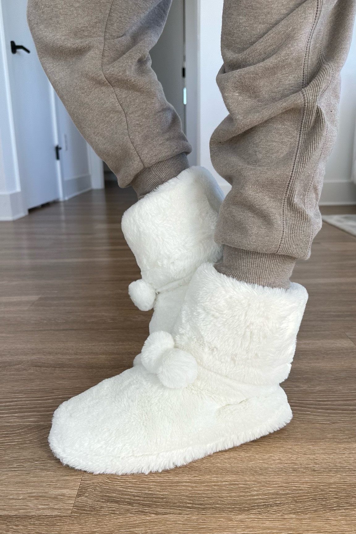 My new comfy memory foam fuzzy slippers from Amazon

#LTKshoecrush #LTKGiftGuide #LTKunder50