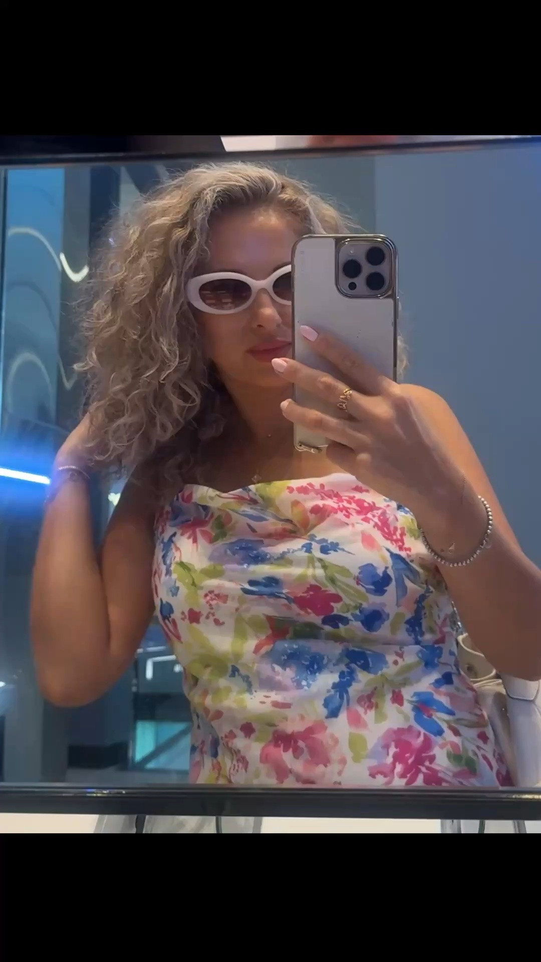 Love those sunglasses