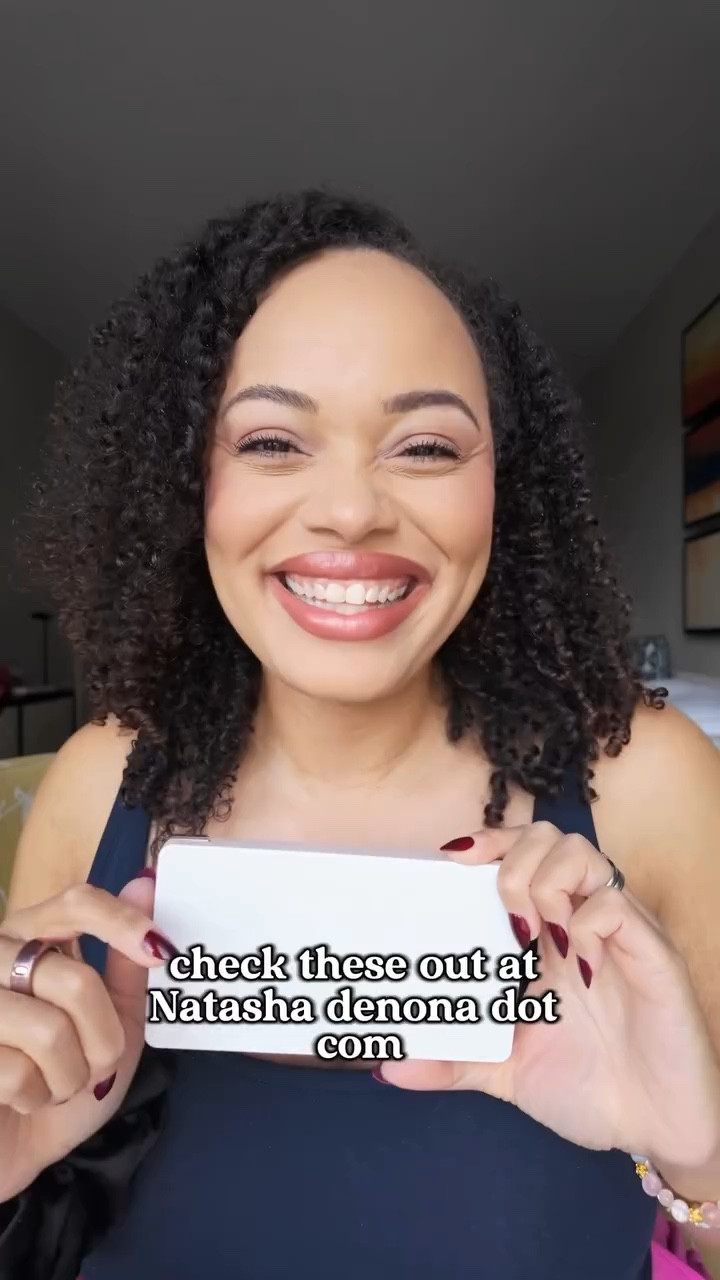 #ad Have you heard the news?? The new Soft Eye Sculpt Texture and Tone Eyeshadow Palette from @NatashaDenona is her FIRST EVER almost all matte eyeshadow palette? It has several different types of matte formulas, 8 silky mattes & 7 slip cream mattes while the Dramatic palette was created for deeper complexions with a variety of shades, formulas and finishes. 

For today’s every day glam look, I went with the peach warm row. I don’t really wear all matte looks like this but these mattes blended so well! 

Both palettes are available on Natasha Denona.com! Let me know which one is your favorite! 

#BTXNDNOV25 #NatashaDenona #NDEyeshadow #NatashaDenonaEyeshadow #EyeSculpt #TEXTUREANDTONE #JessicasBeautyBlog_ #chicagobeautyblogger