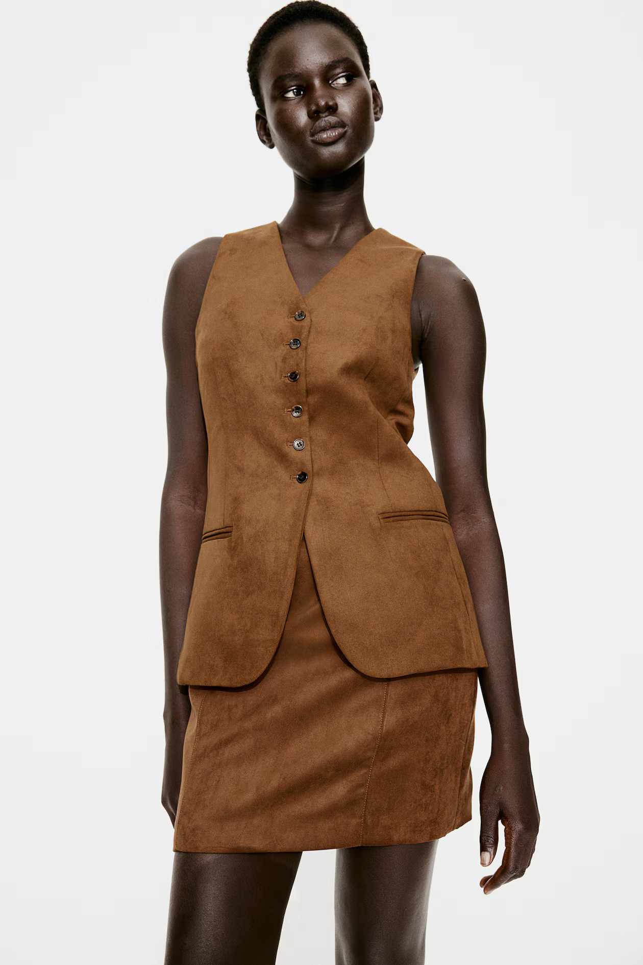 Gilet aus Leinenmix - V-Ausschnitt - Ärmellos - Braun - Ladies | H&M AT | H&M (DE, AT, CH, NL, FI)