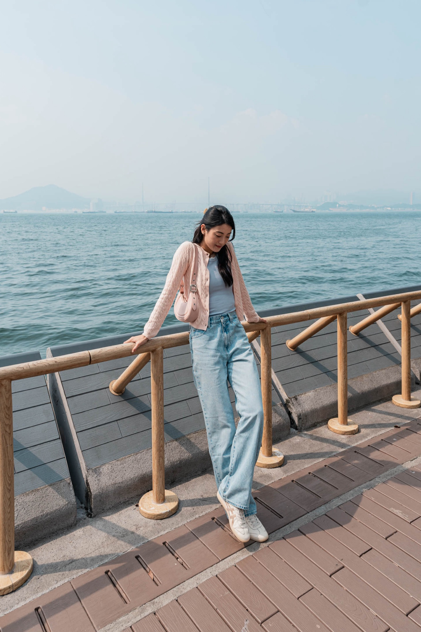 Autumn OOTD: Recent baby pink and blue favourites 🩷🩵

Cable knit crew neck cardigan, racerback ribbed tank top, high-waisted wide-leg jeans, Charles & Keith Petra shoulder bag, Onitsuka Tiger rose gold metallic sneakers

#LTKstyletip #LTKautumn #LTKasia