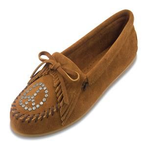 Minnetonka Kilty Moc with Peace Sign : Brown - Womens | Shoeline.com