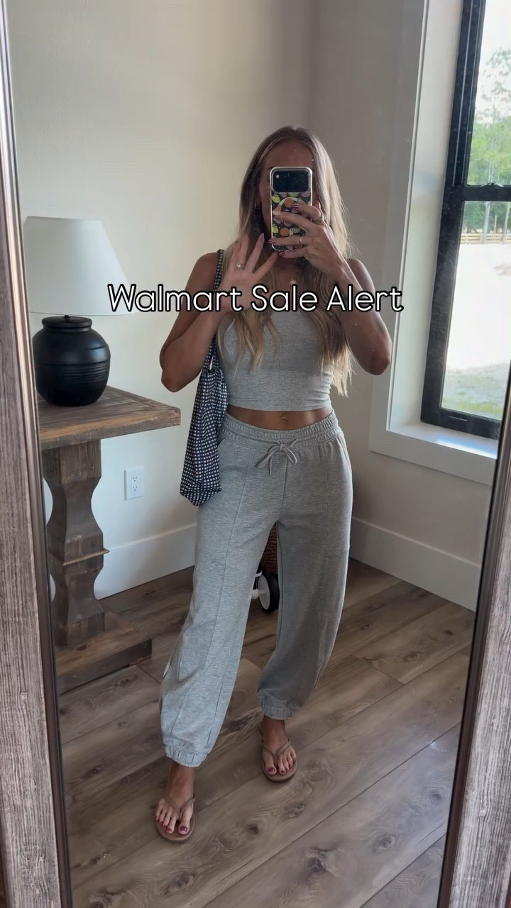 Say Walmart to shop this sale 🤍

#walmart #walmartstyle #momstyle #ootd #walmartcreator