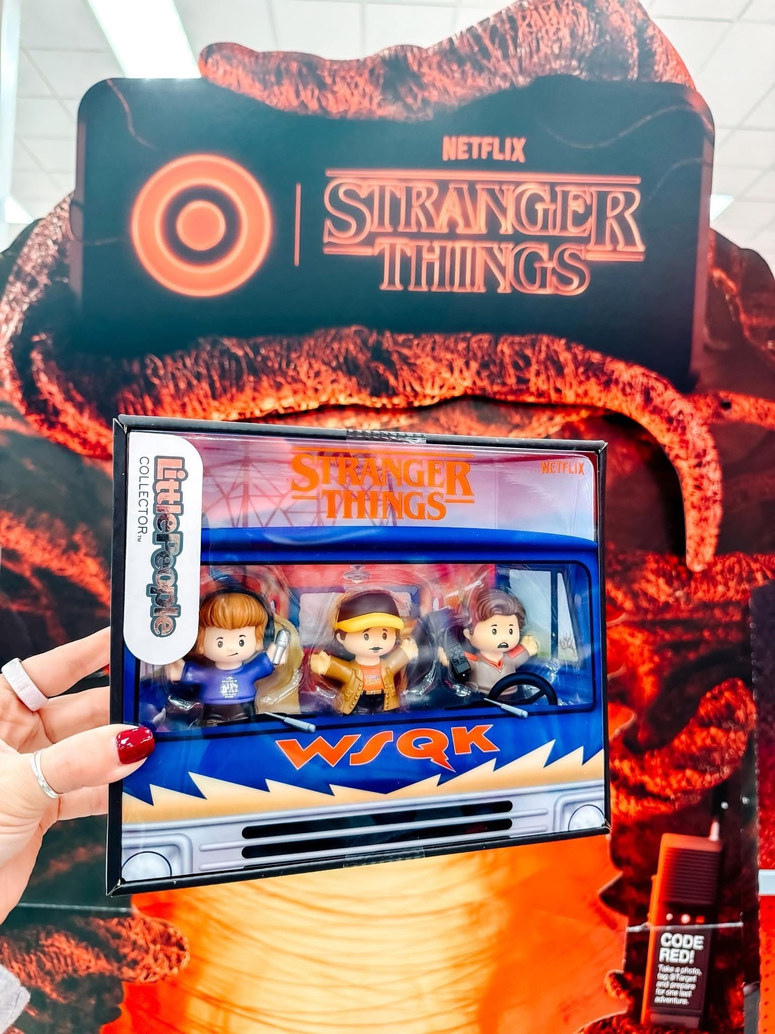 STRANGER THINGS LITTLE PEOPLE 😍😍😍

#strangerthings #StrangerThingsSeason5 #littlepeople #kidstoys #toddler #ToddlerToys

#LTKGiftGuide #LTKKids #LTKHoliday
