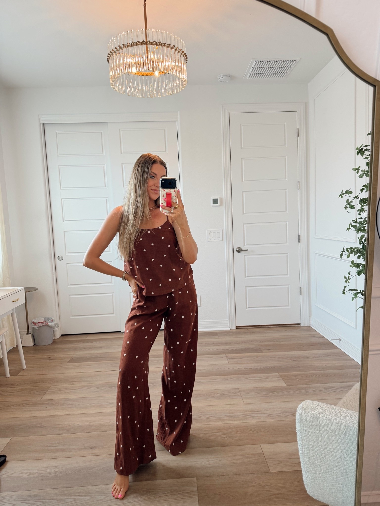 The cutest linen set! Wearing smalls and long length in the pants!

#LTKootd