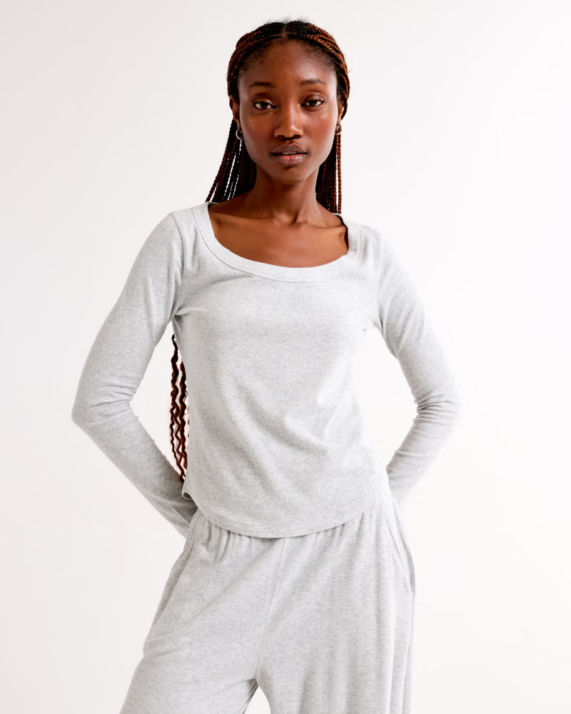 Long-Sleeve Cozy Lounge Knit Tuckable Scoopneck Tee | Abercrombie & Fitch (US)