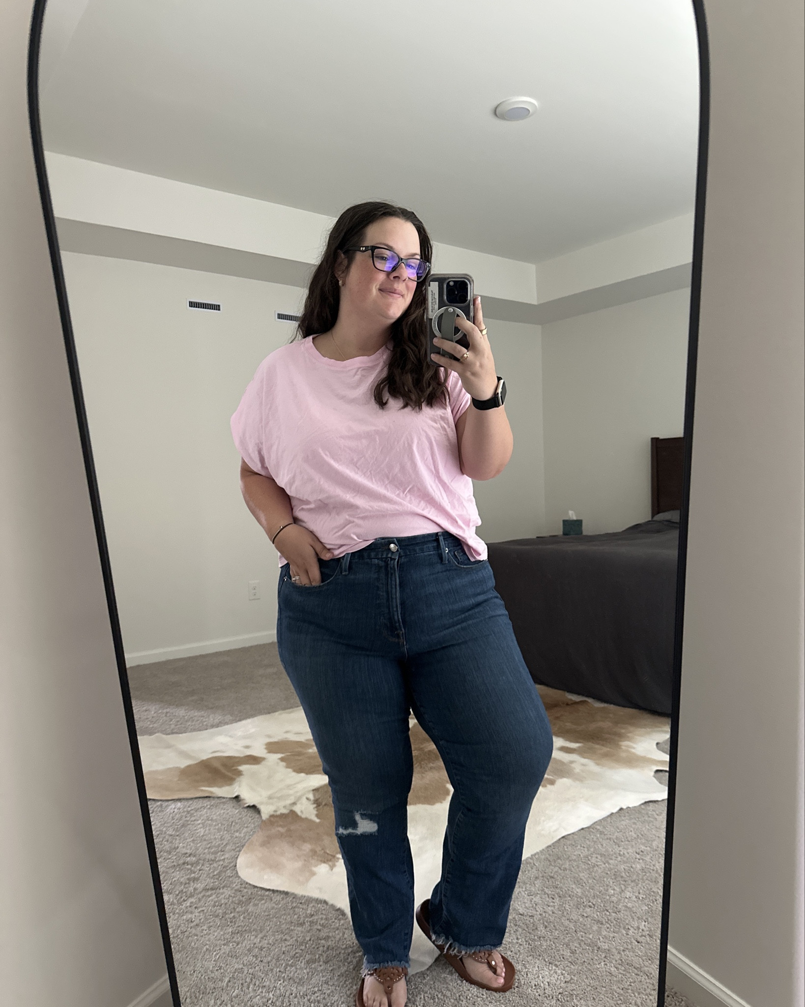 A simple outfit for a chill Sunday ♥️
Shirt: Nuuds Muscle Tee
Jeans: Good American Good Straight Jeans
Shoes: Dulce Vida flip flops 

#LTKSummerEdit #LTKPlusSize #LTKPetite