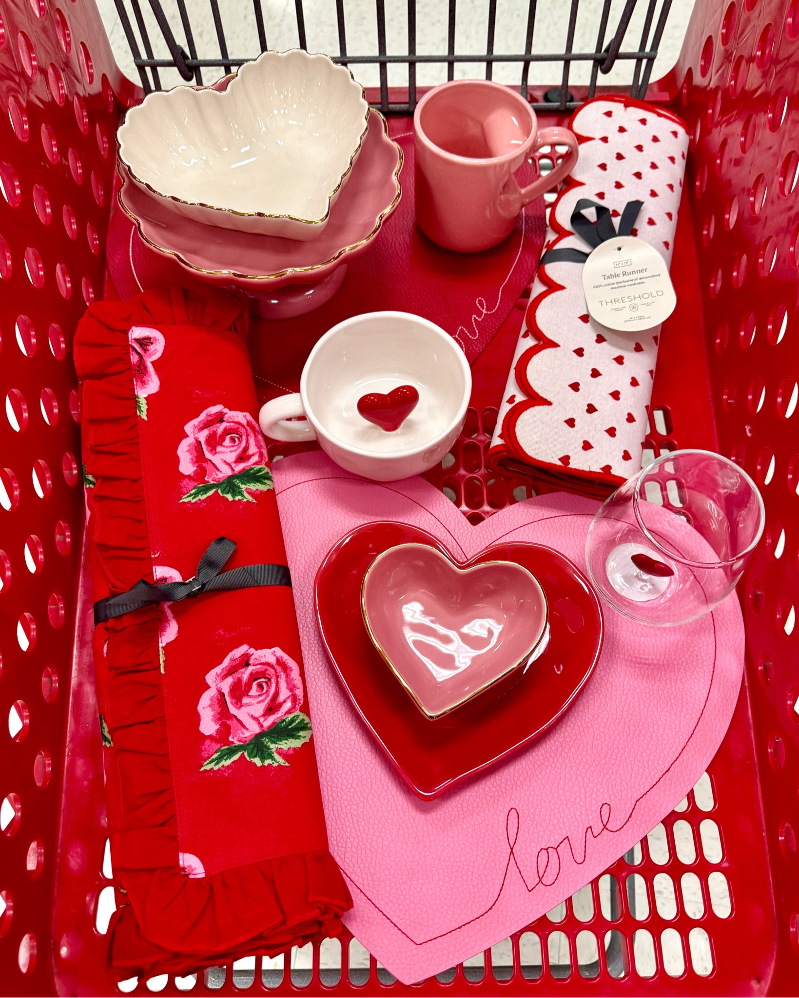 Target: Valentine’s Day tableware

#LTKSeasonal #LTKParties #LTKHome