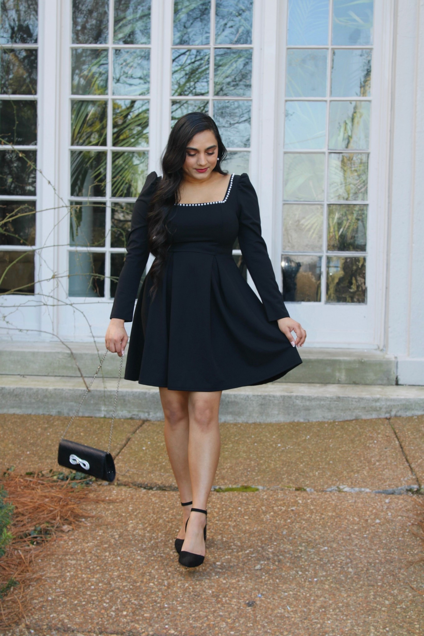 • {Pearl} Of The Season 🖤🤍 •

This gorgeous black dress is the definition of a classic! The pearl-trimmed square neckline and flared skirt make it effortlessly chic and so flattering. I added a glitter clutch and matching heels for a touch of sparkle to elevate the look. ✨ It also comes in red and white, which I’m also obsessed with! ❤️

Little black dress, LBD, black pearl dress, black glitter clutch, black glitter heels girly style, girly fashion, girly outfit, feminine style, feminine fashion, feminine outfit, date night outfit, holiday outfit, amazon fashion finds, Amazon finds

#LTKWedding #LTKootd #LTKgrwm