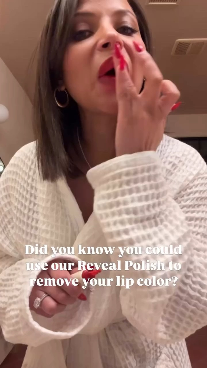 I love harsh wipes and lip drying makeup removers—said NO ONE. Did you know Maed Beauty’s innovative Reveal Lip Polish isn’t just made to exfoliate and moisturize? It also removes your lip color while caring for your lips. Think skincare meets lip color removal, all in one step!  😘💋


#LTKGiftGuide #LTKStyleTip #LTKBeauty