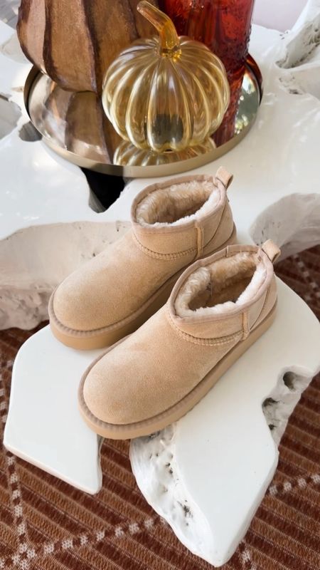 $37.99 Shearling boots from @veryjane
#VeryJane #ltkandjane

#LTKfindsunder50 #LTKshoecrush #LTKsalealert