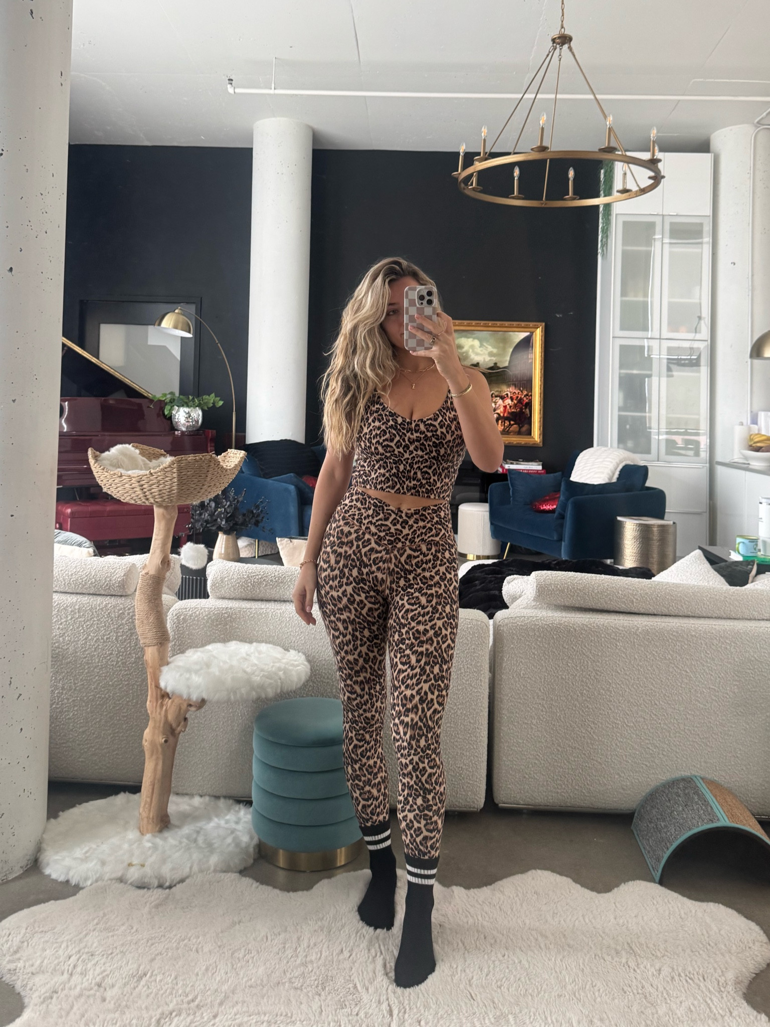 Workout OOTD I’m wearing a size small in top and bottom 