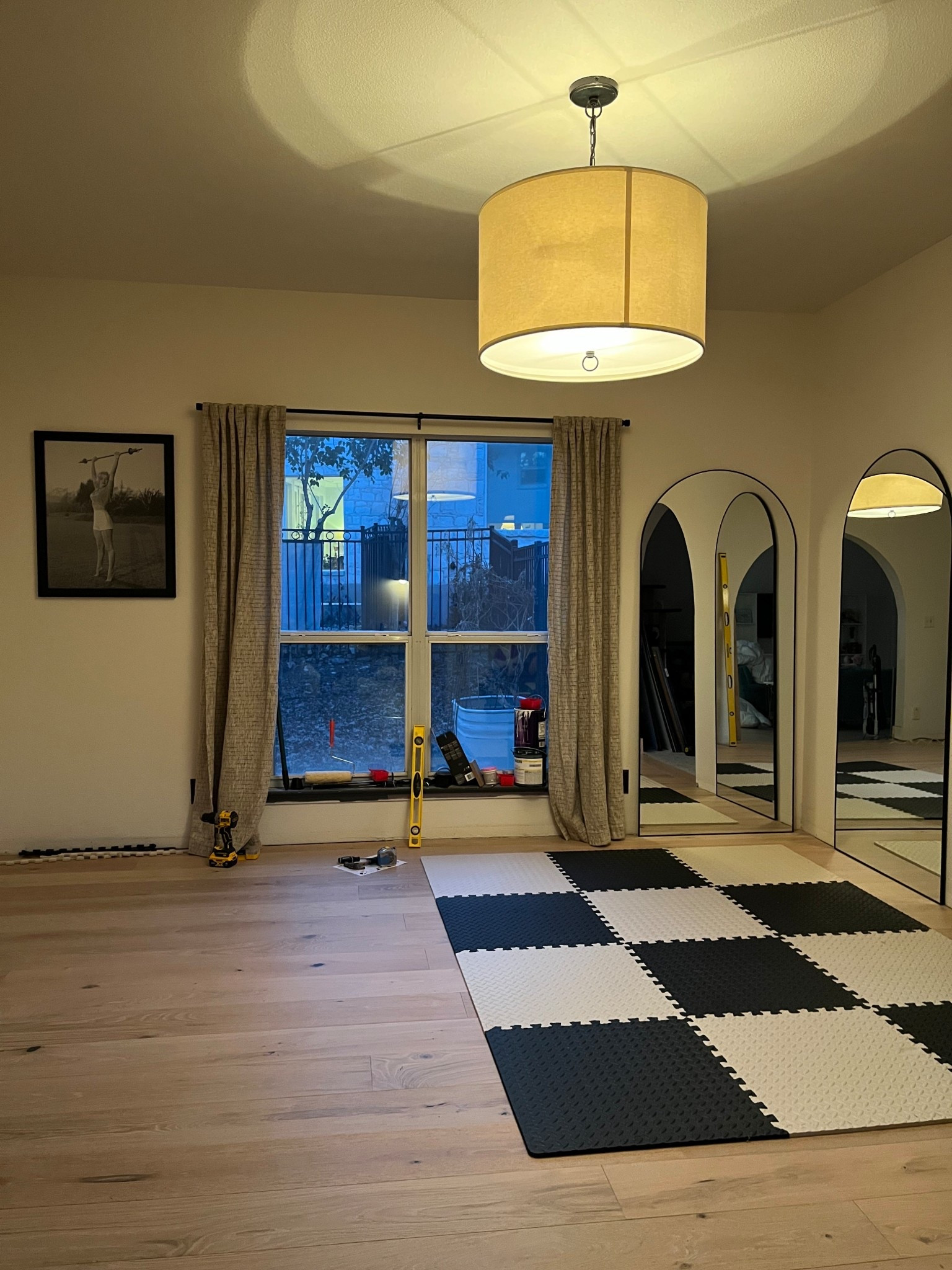 Dream workout room loading…🥺🖤

#LTKdayinmylife #LTKHome #LTKfitnessgoals