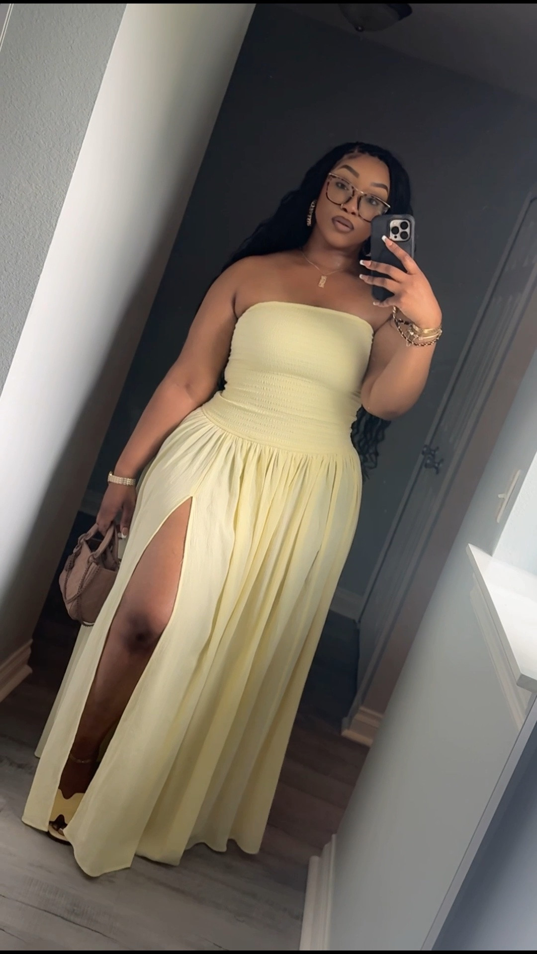Hey Beauties 🩷

I’m overly obsessed with this dress and it’s currently on sale 😍🤗 I’m wearing a size Medium and yes I feel like the sunshine I look like 💛✨

#LTKgrwm #LTKootd #LTKMidsize