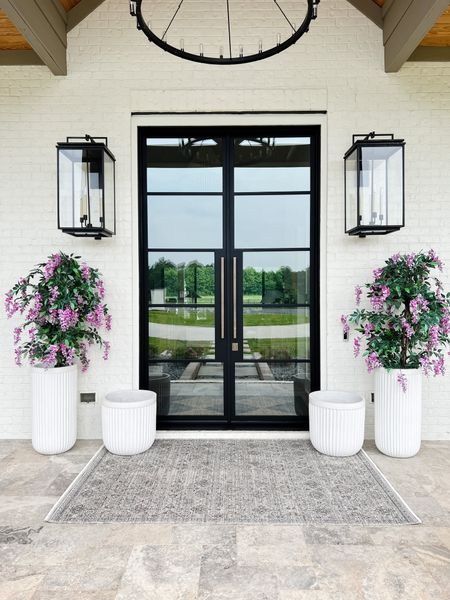 Our fluted planters and artificial ficus are such a great zero maintenance way to refresh your porch for summer! 


Home decor
Target
Walmart
Mcgee & co
Pottery barn
Thislittlelifewebuilt 
Amazon home 
Living room
Area rug 

#LTKHome #LTKSeasonal #LTKSaleAlert