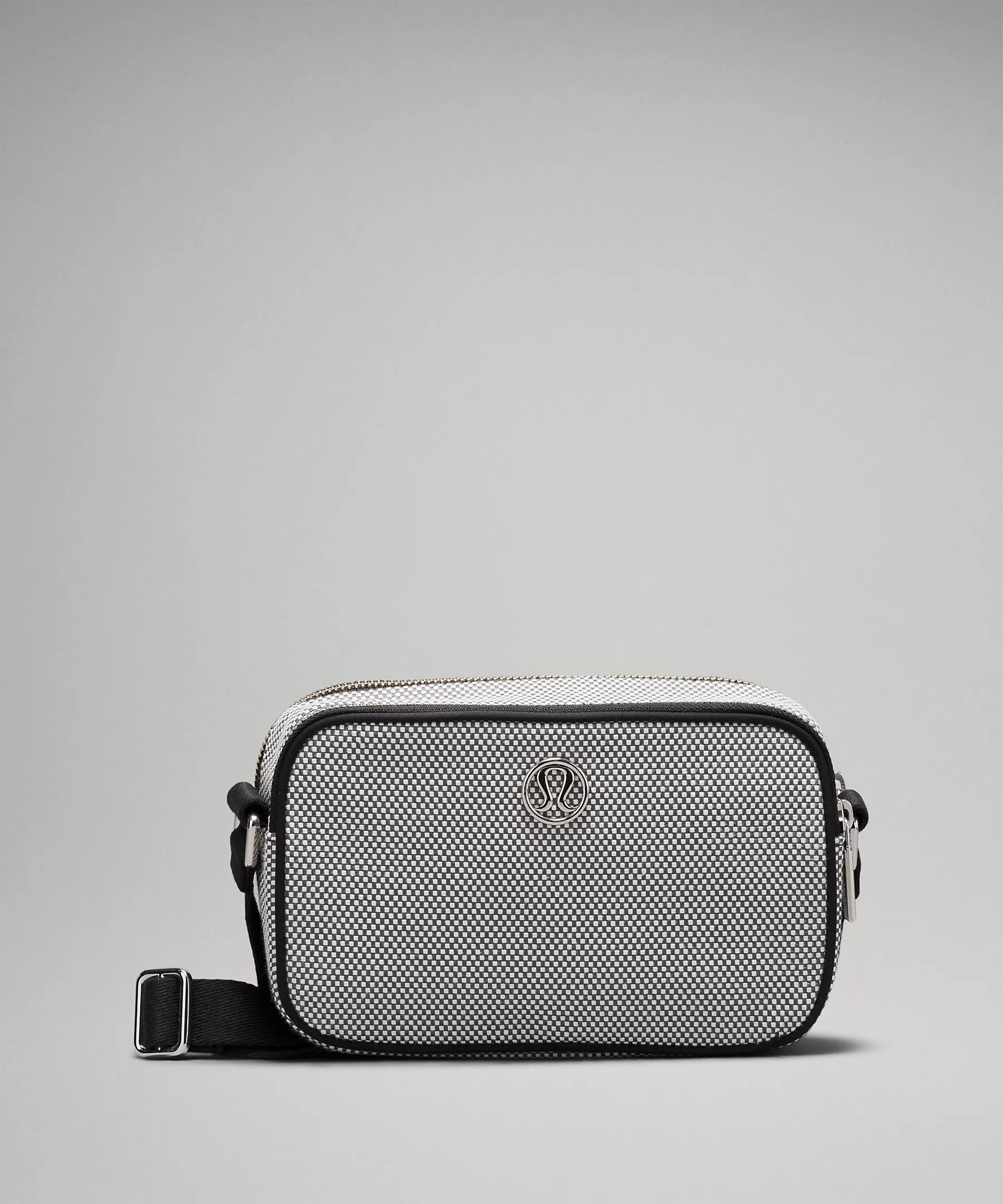 Crossbody Camera Bag 2L | Lululemon (US)