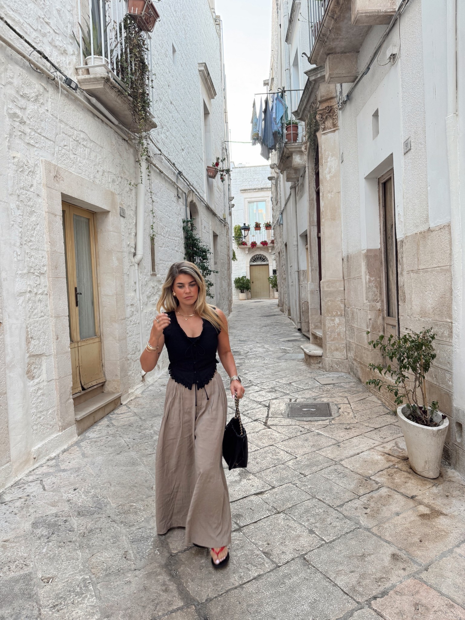 Strolling around Italian streets 🇮🇹

#LTKeurope #LTKtravel #LTKsummer