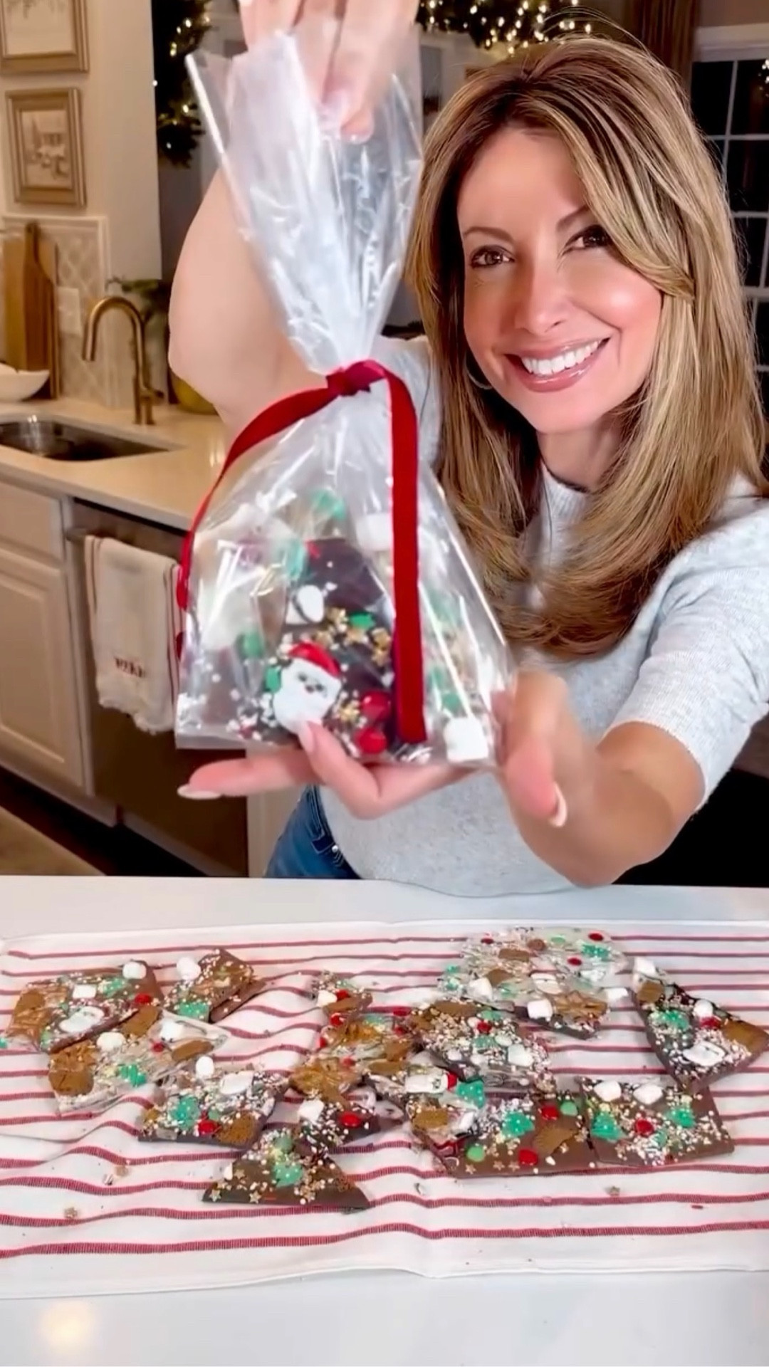 Christmas Chocolate Bark 🎄Holiday magic you can make together! This bark is fun for kids, grandkids, and anyone who loves a festive kitchen moment.
Line a sheet with parchment, lay out chocolate bars, and melt at 100° for 5–10 minutes. Swirl into a pretty marble, sprinkle on all your favorite toppings, add a touch of gold dust, chill, and break into shards.
It’s delicious to eat, so fun to make as a family, and the sweetest homemade gift to share. ✨

#LTKKids #LTKHoliday #LTKfoodie