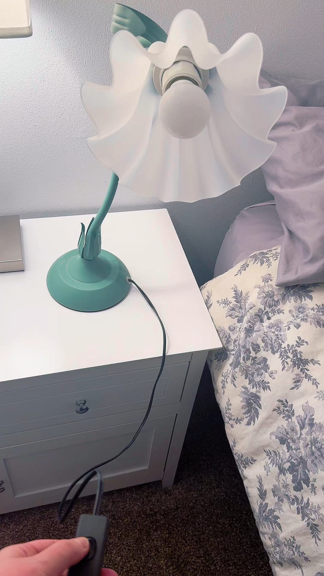 Bedside Table Lamps for Bedroom, Cute Flower Desk Lamp With Adjustable Flexible Gooseneck, 3 Color Temperatures Nightstand Lamp with E26 LED Bulbs, Floral Lamp for Living Room, Office ,Reading

#LTKHome