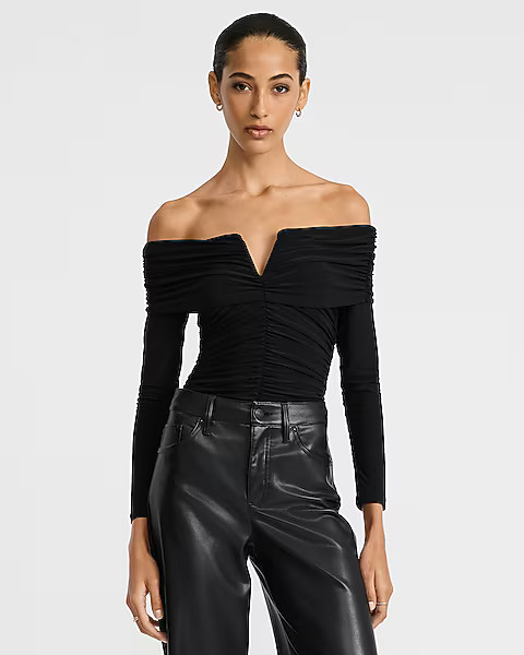Ruched V-Wire Fold Over Off The Shoulder Long Sleeve Top | Express