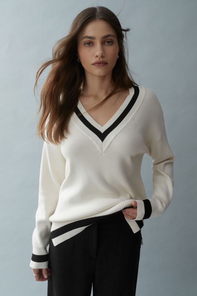 Long Sleeve V-Neck Sweater | Dynamite Clothing
