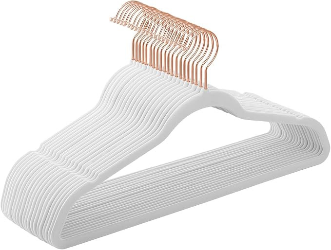 SONGMICS Set of 20 Velvet Hangers, 41.5 cm Wide, Space-Saving, High Load Capacity, with 360° Swi... | Amazon (UK)