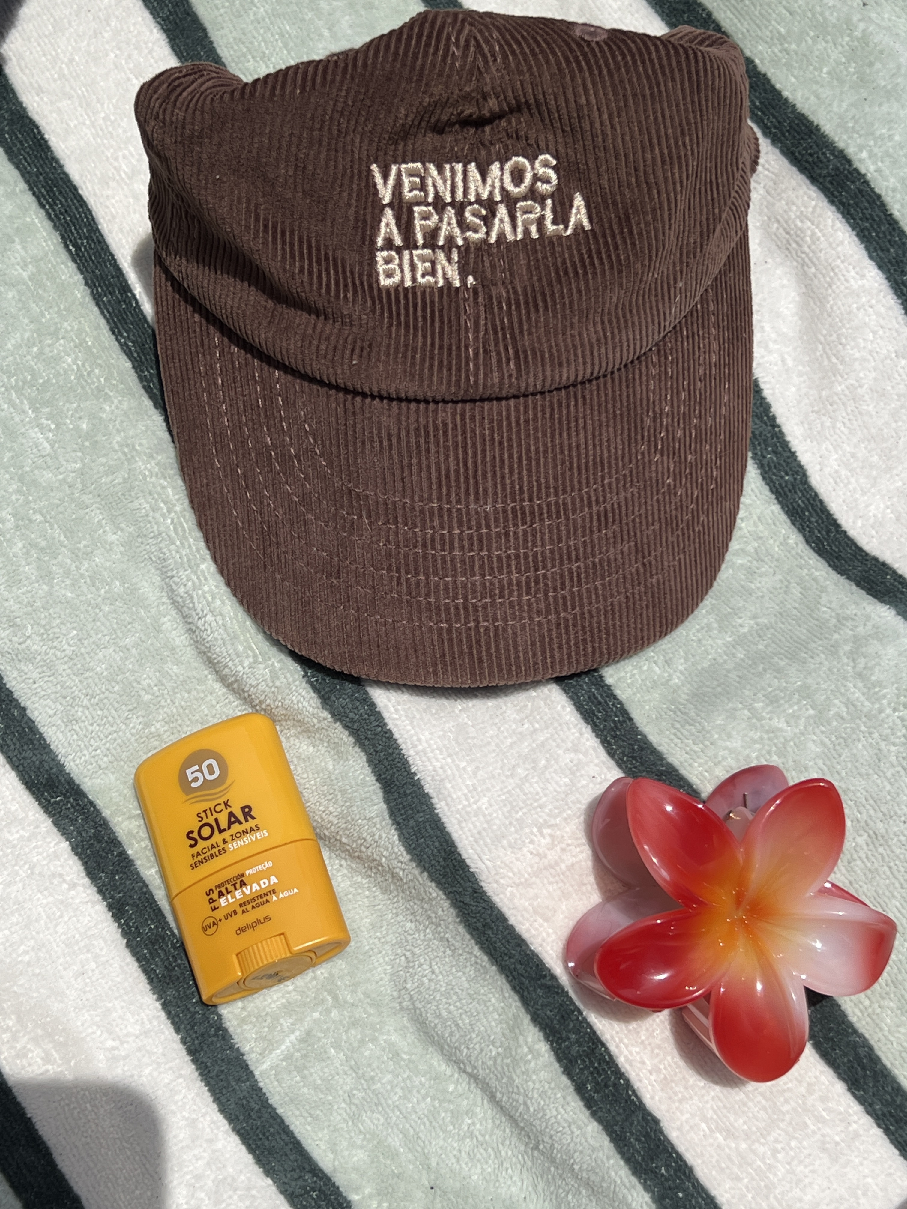 Some summer essentials 😎👒🧴

#beach #beachessentials #summertime #spf #beauty #haircare #sunscreen #sunbathing

#LTKSwim #LTKSummerEdit