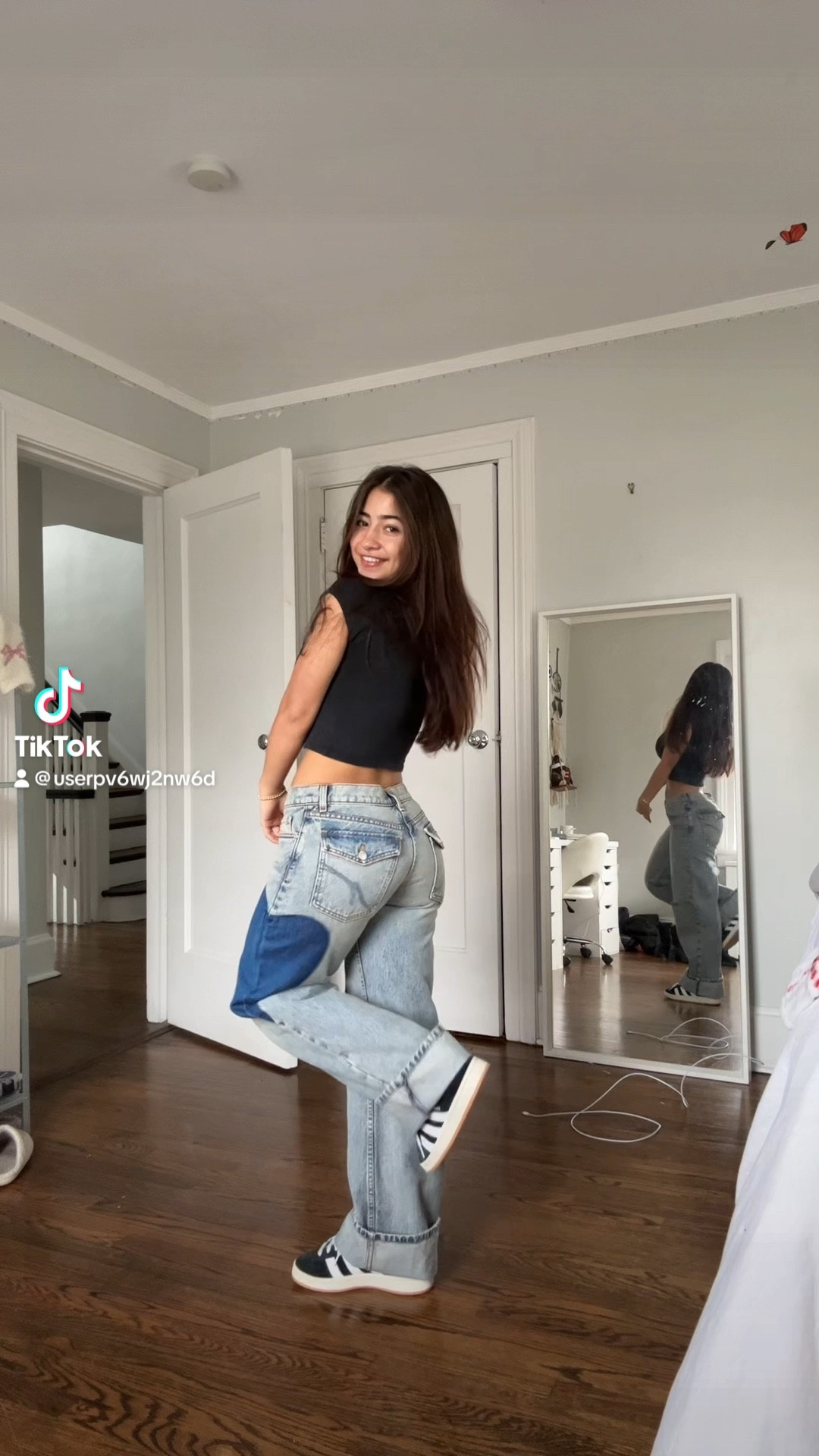 top: one size (brandy melville)(eden crop top) 
jeans: 24 
