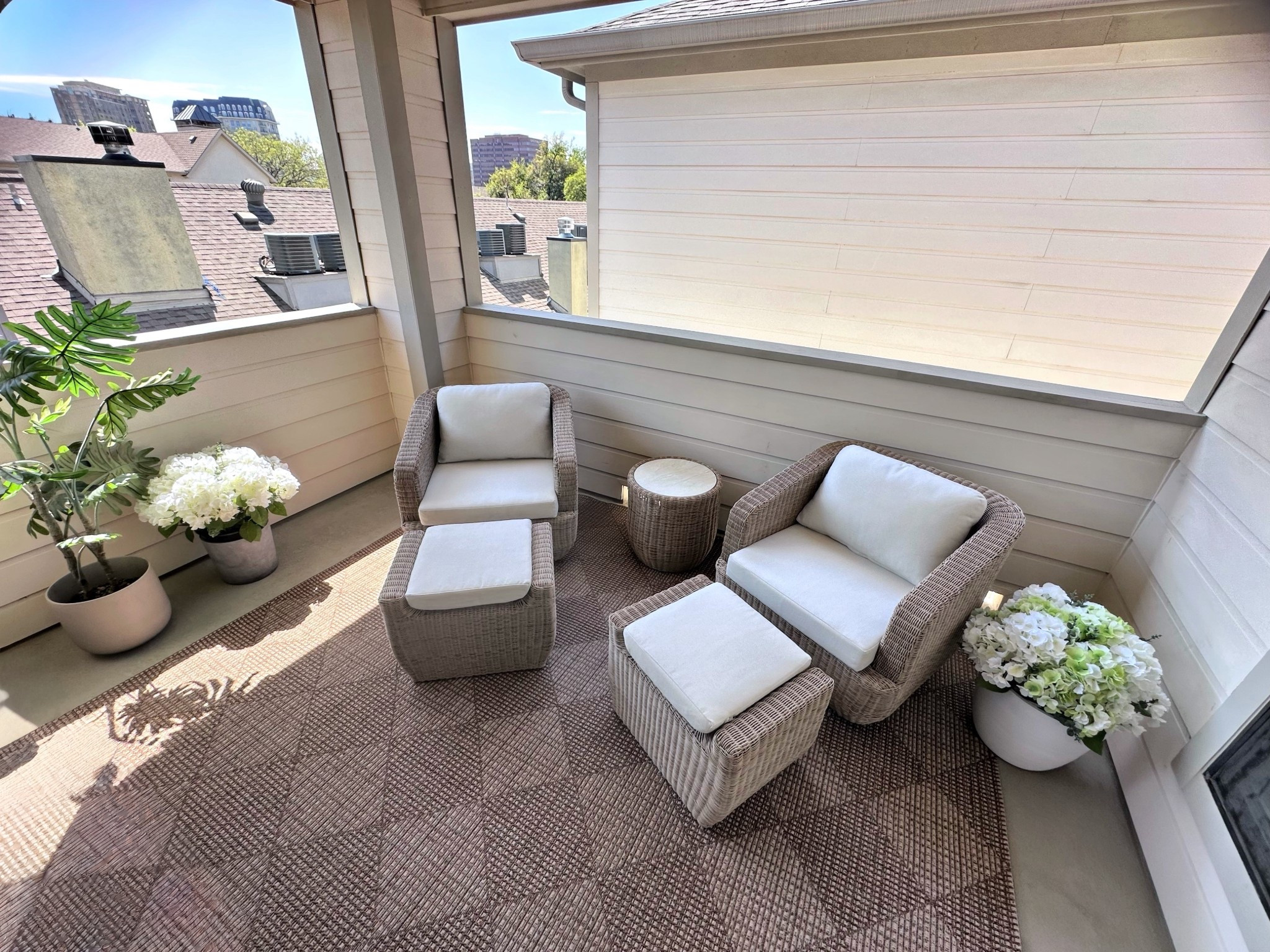 Obsessed with my new patio setup! Found these chairs at home goods - linked similar! 

#LTKHome