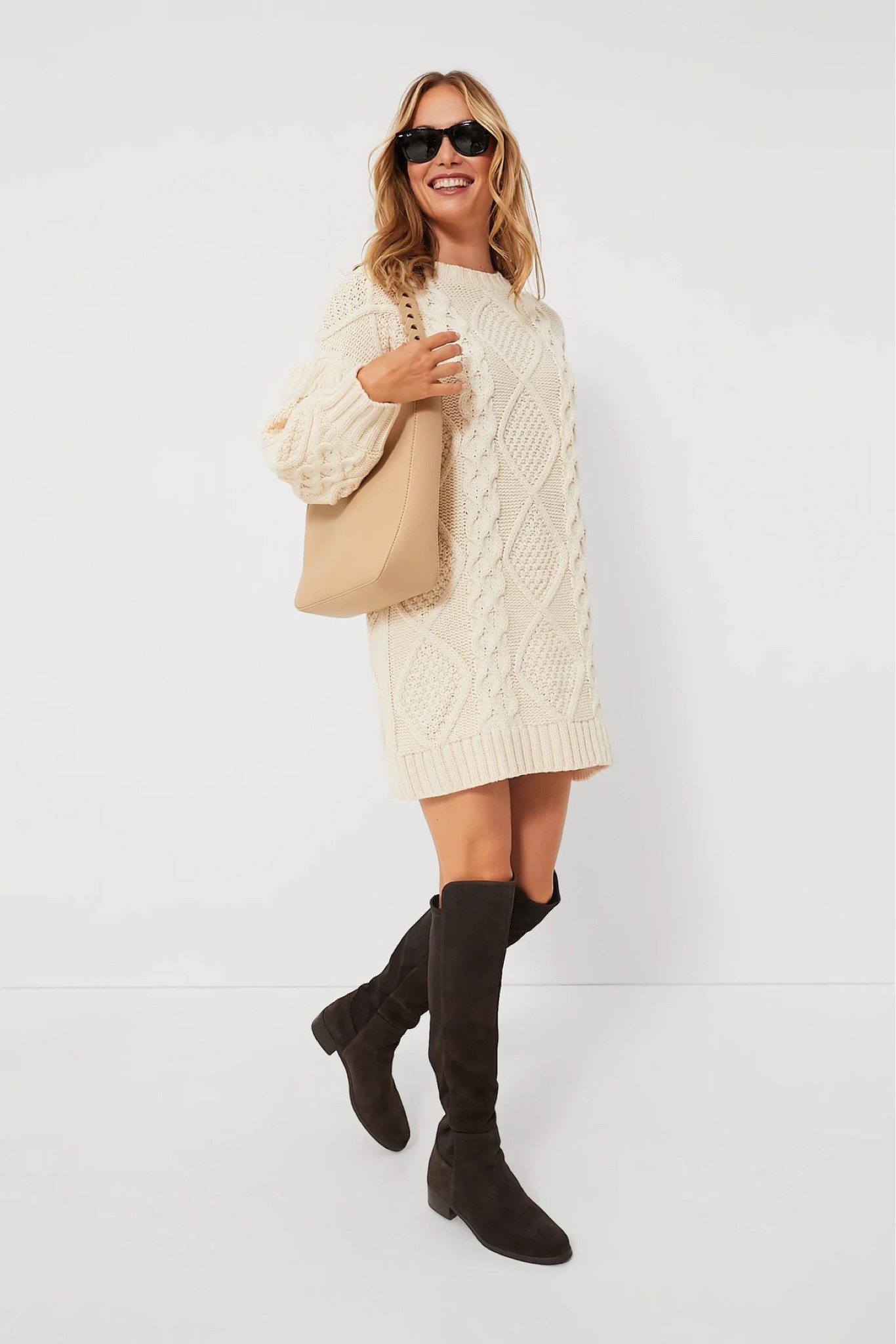 Casual sweater dress for fall 


#LTKSeasonal #LTKHoliday #LTKsalealert
