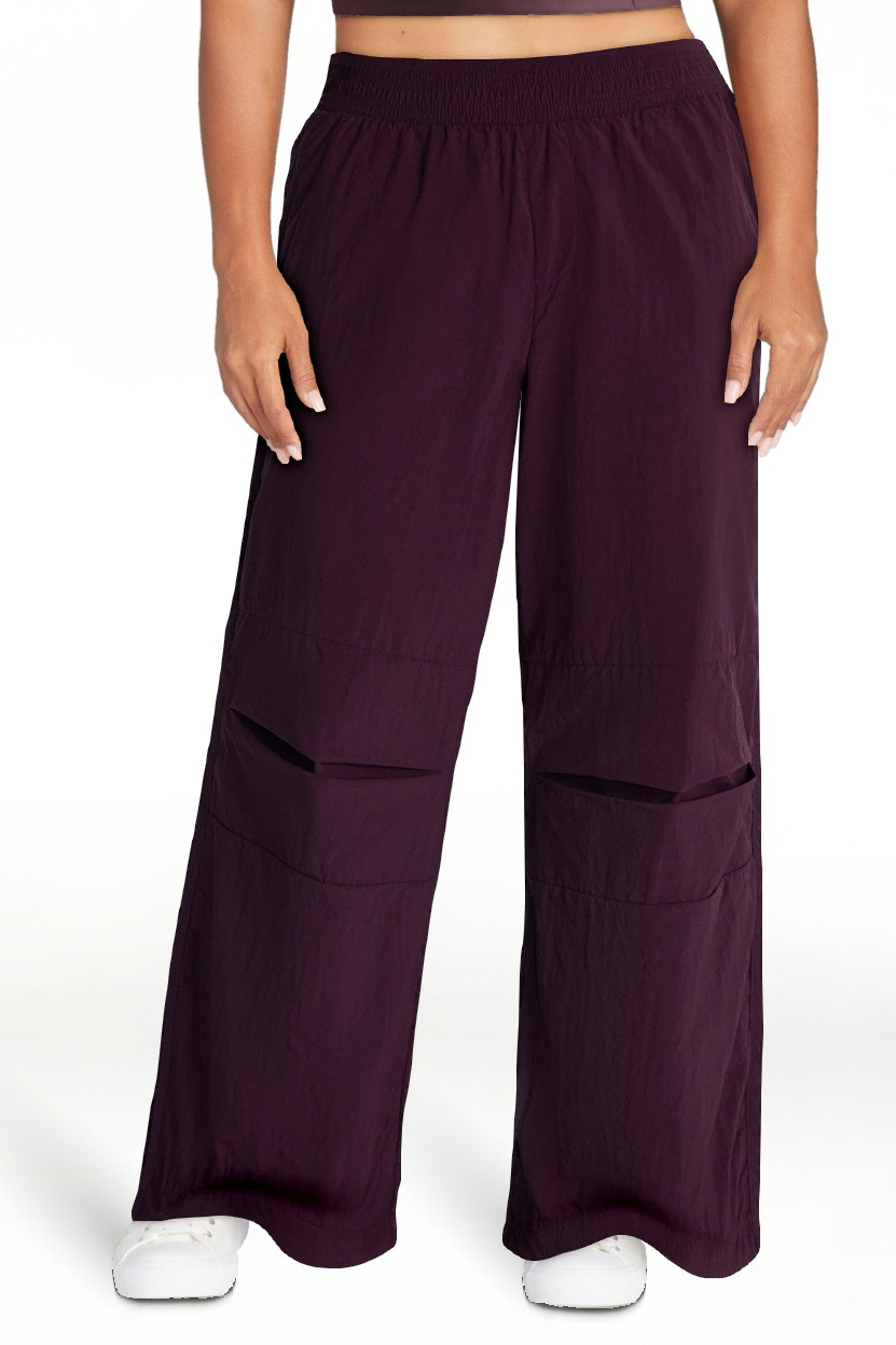 Avia Women's and Women's Plus Crinkle Pants with Pleated Knees, 27" Inseam, Sizes XS-4X | Walmart (US)