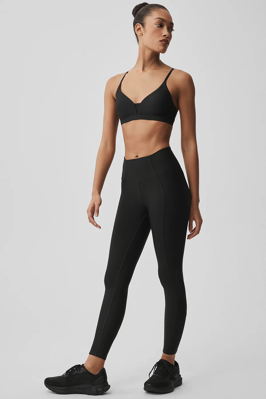 ALO | Airlift High-Waist 7/8 Fine Line Legging in Black, Size: XS | Alo Yoga (US)