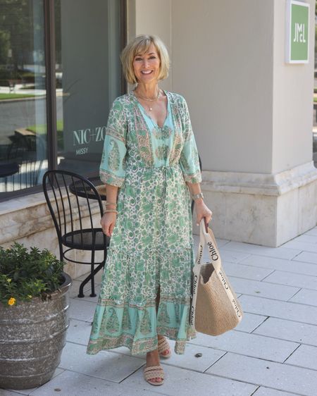 This dress is stunning!! So
Lightweight and perfect for a warm spring or summer day! Vacation dress,
Beach dress 

#LTKover40 #LTKtravel #LTKSeasonal