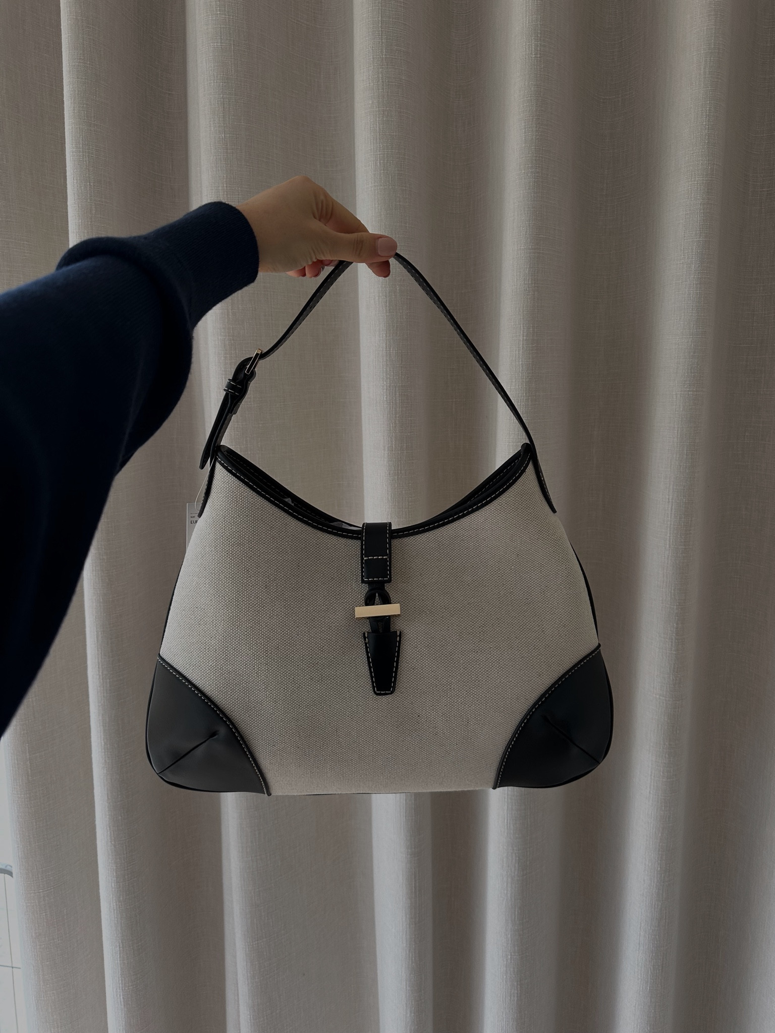 The most gorgeous Gucci dupe from H&M! Shoulder bag, bag, handbag, H&M, Zara 

#LTKSeasonal #LTKfindsunder50 #LTKeurope