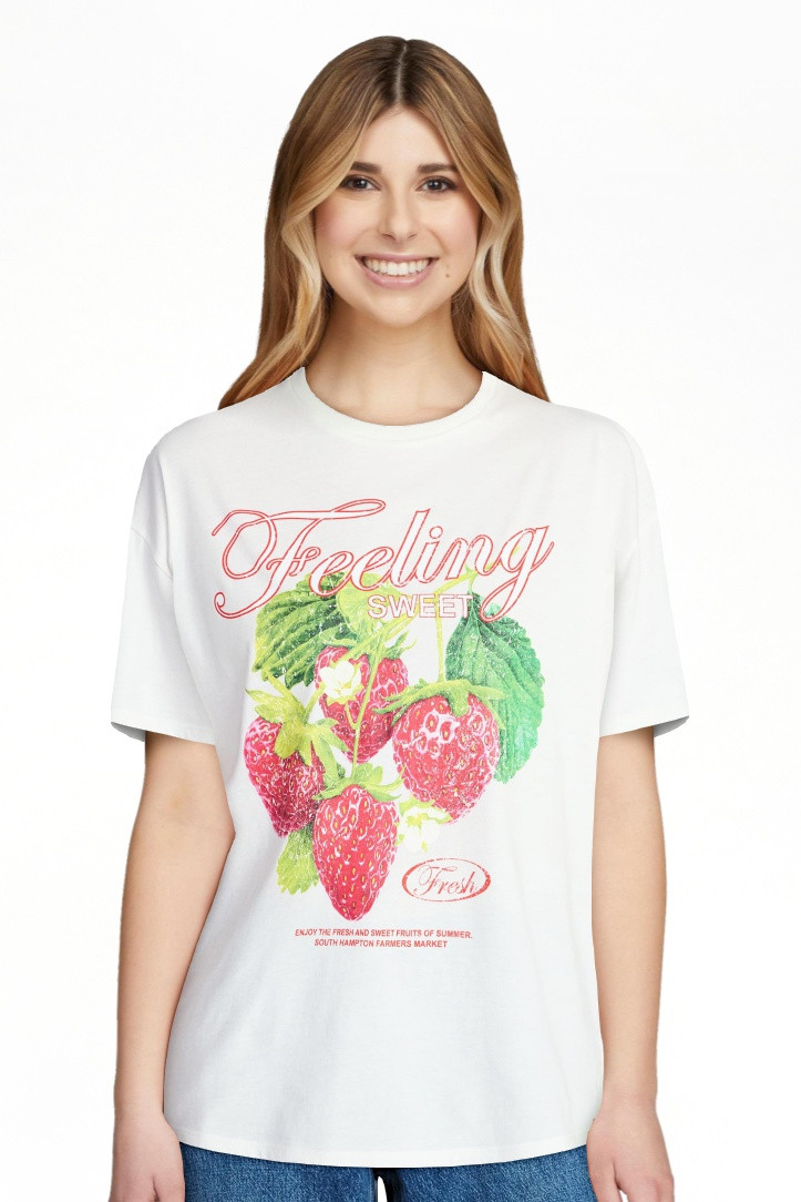 No Boundaries Washed Graphic Boyfriend Tee, Women's XXS-XXL | Walmart (US)