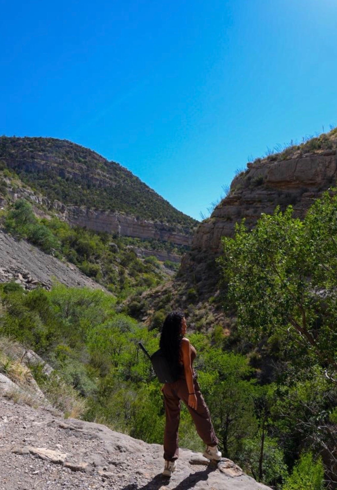 Fresh air, mountain views, and an outfit made for exploring 🏔️🤎 Comfort is always the move for days like this.

#HikingStyle #OutdoorOutfit #AdventureStyle #TravelOutfit #HikingOutfit #OutdoorStyle #ActiveLifestyle

#LTKdayinmylife #LTKootd #LTKstorytime