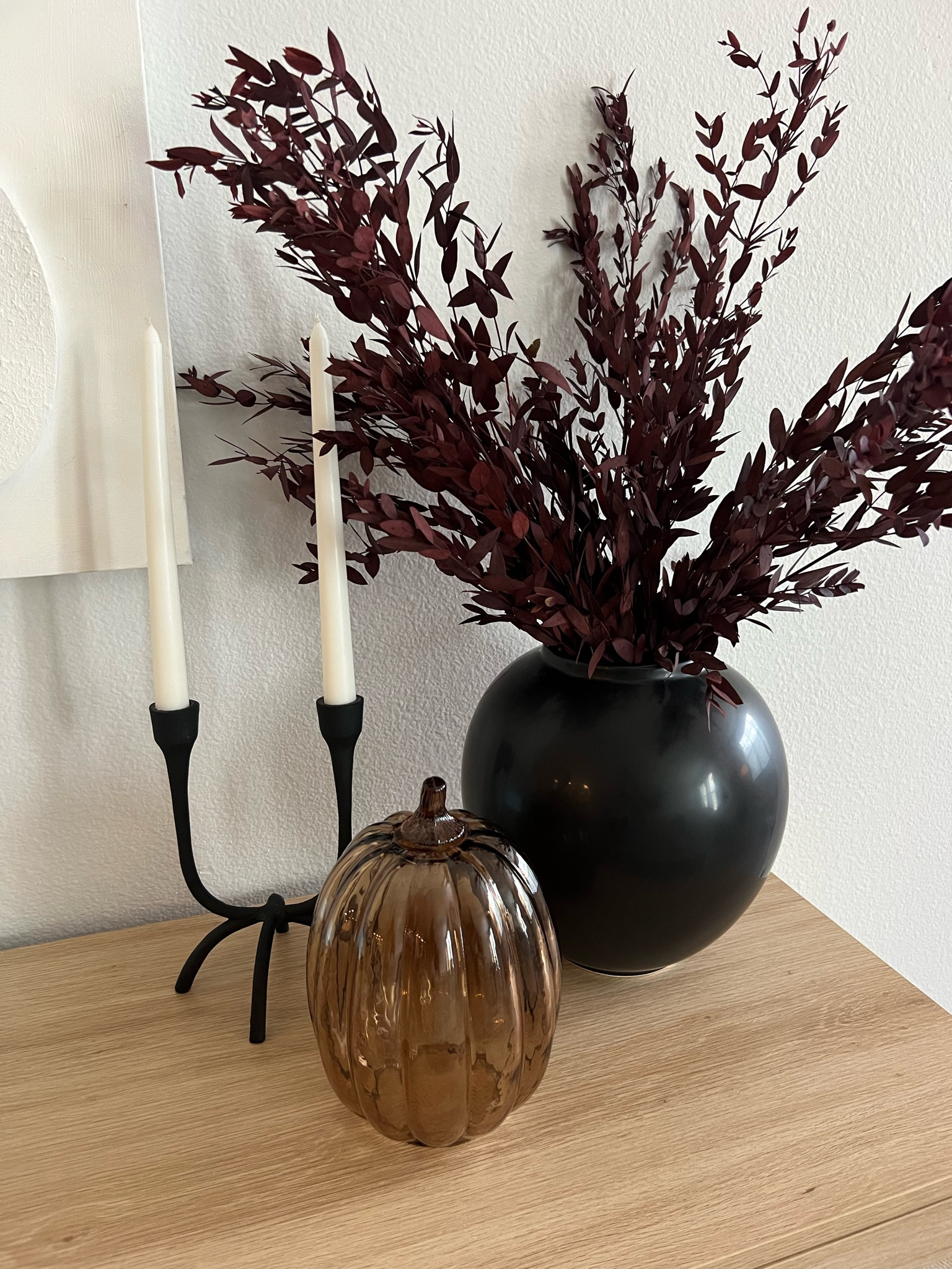 Perfect little fall console table set up 🍂🍁 Vase is from Hobby Lobby 2 years ago, got 2 packs of the stems! 