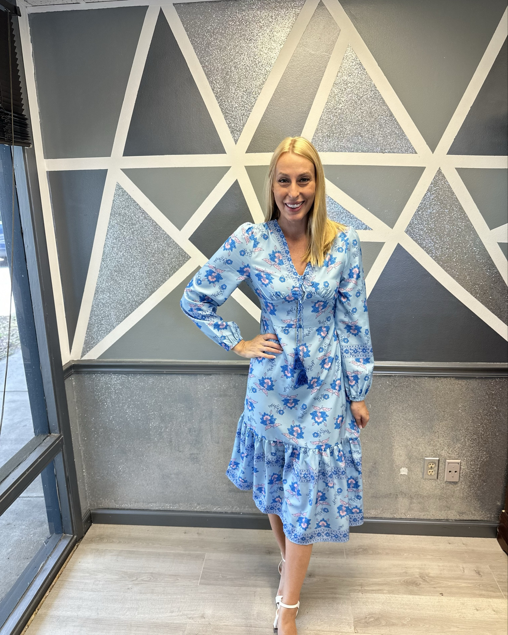 Pre fall floral midi dress 
💙 this dress is so pretty and a great dress for church, brunch and more 
💙 it does not have stretch and is slightly loose fitting
💙wearing small in it, fits true to size and I am 5’10”


#LTKFindsUnder50 #LTKFindsUnder100 #LTKStyleTip