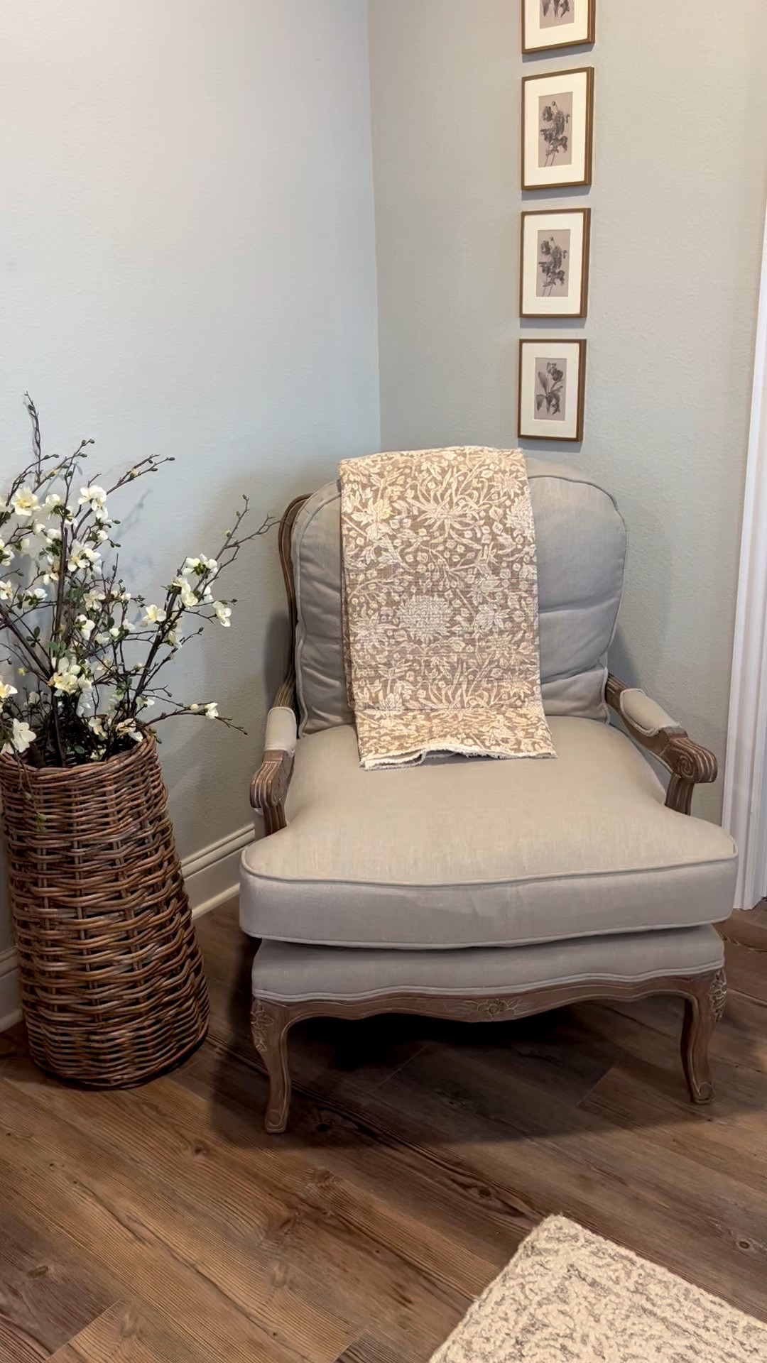 Great lounge chair/side chair with a french provincial feel