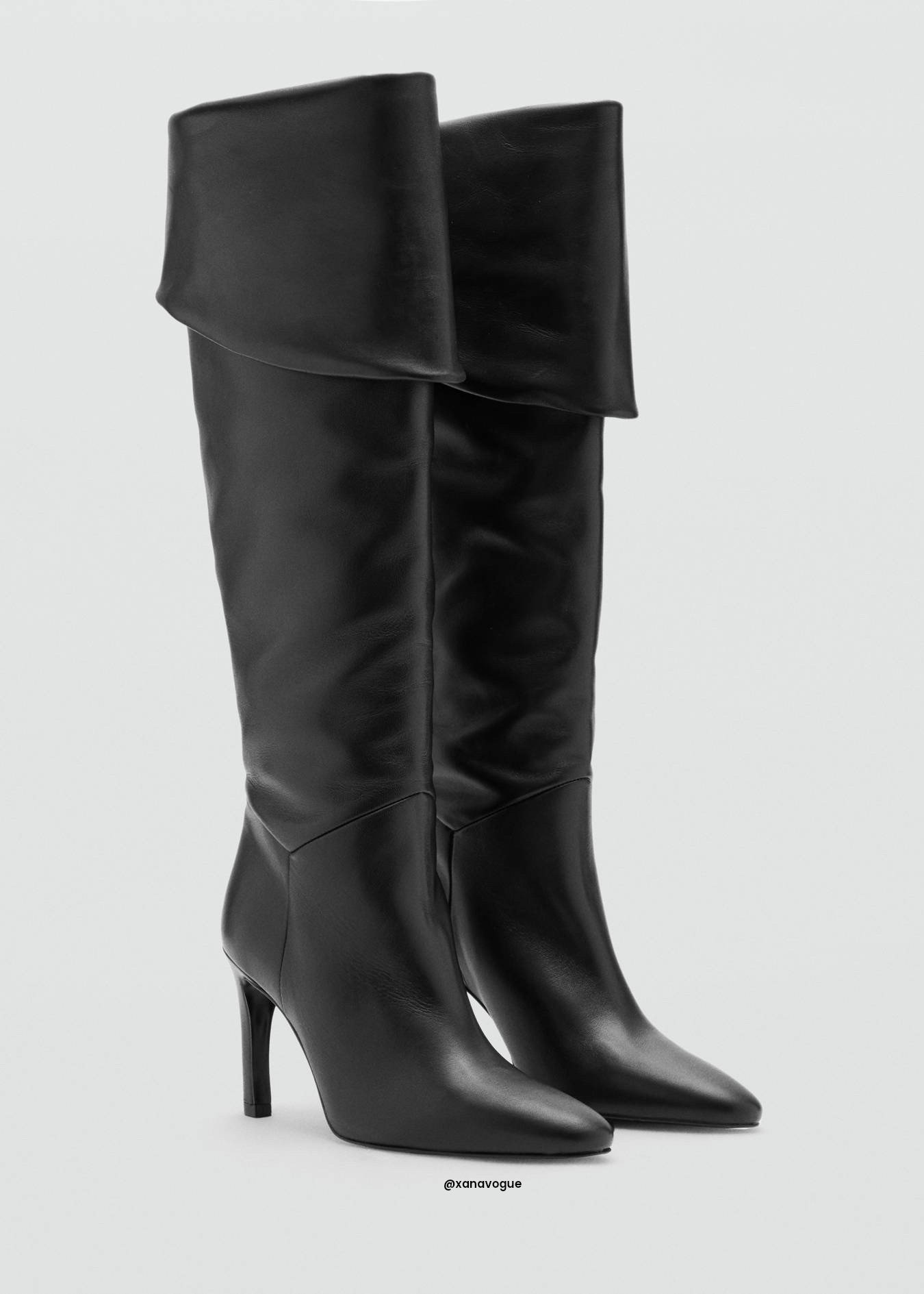 TREND ALERT | Mango Leather Stiletto Heel Boots 🖤

These Mango black leather boots are absolutely stunning! Crafted from 100% sheepskin leather with a sleek pointed toe, elegant 7 cm stiletto heel and decorative stitching. The perfect statement boots to elevate everything from midi skirts and dresses to tailored trousers. Timeless, sophisticated and effortlessly chic. A must-have for an elevated fall and winter wardrobe!

🔎 Mango leather boots, black stiletto boots, pointed toe boots, elegant fall outfits, winter fashion, quiet luxury style, chic everyday outfits
