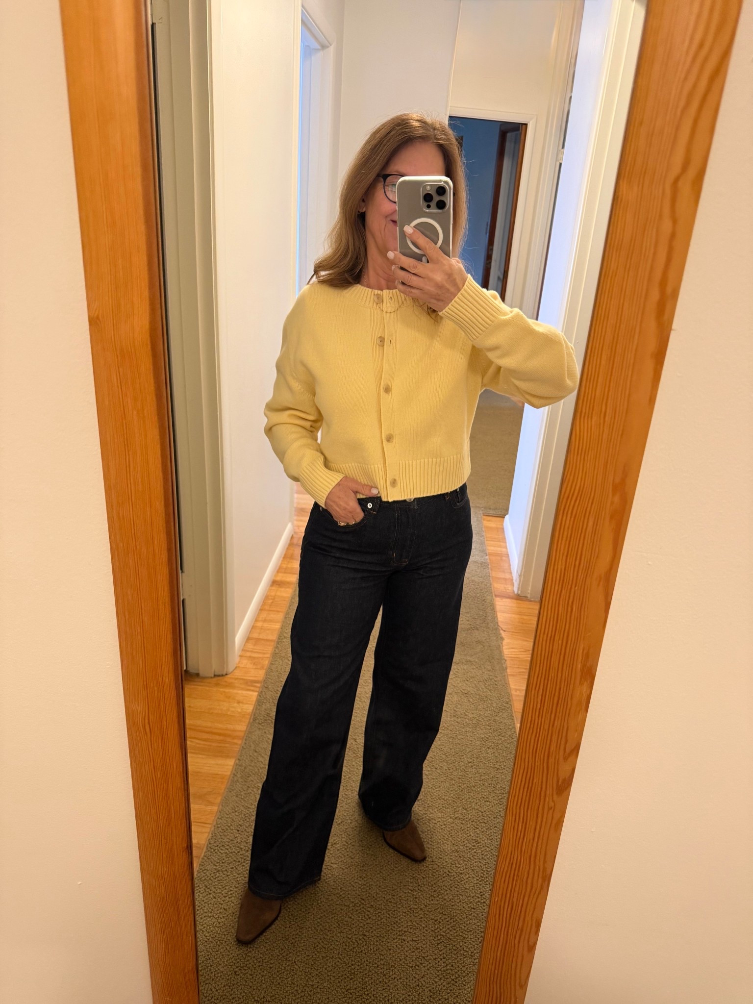 Ootd
Dark-wash wide-leg jeans, sunshine-yellow cardigan, favorite t-shirt, and boots.

Jeans run tts. -so comfortable! 
Sweater runs tts. I'm tweeting a size Xs. 
T-shirt runs tts - I'm wearing a small.
Boots run tts. I'm wearing a size 6.


#LTKPetite #LTKOver40 #LTKootd