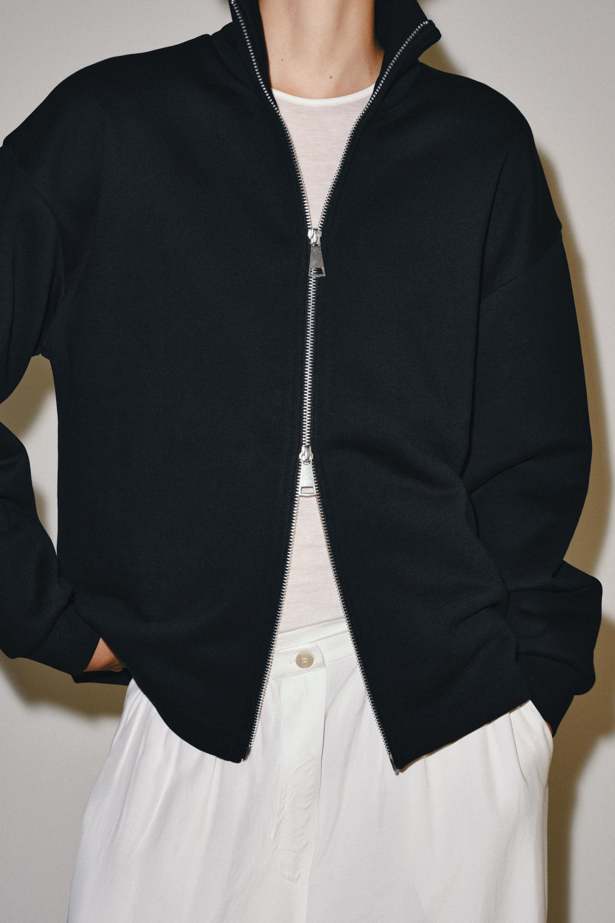 ZIP-UP SWEATSHIRT | Zara US