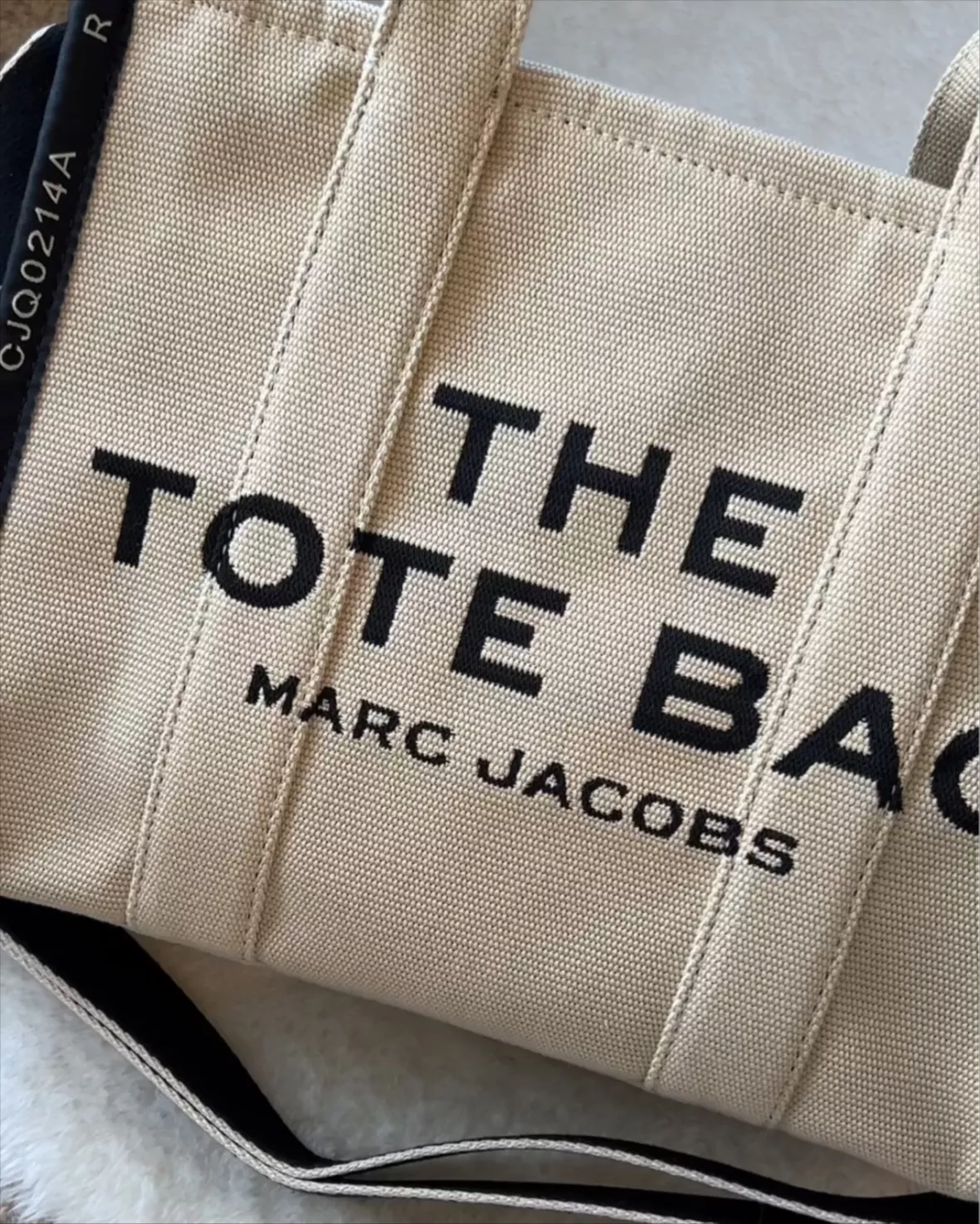 fake marc jacobs bag vs real