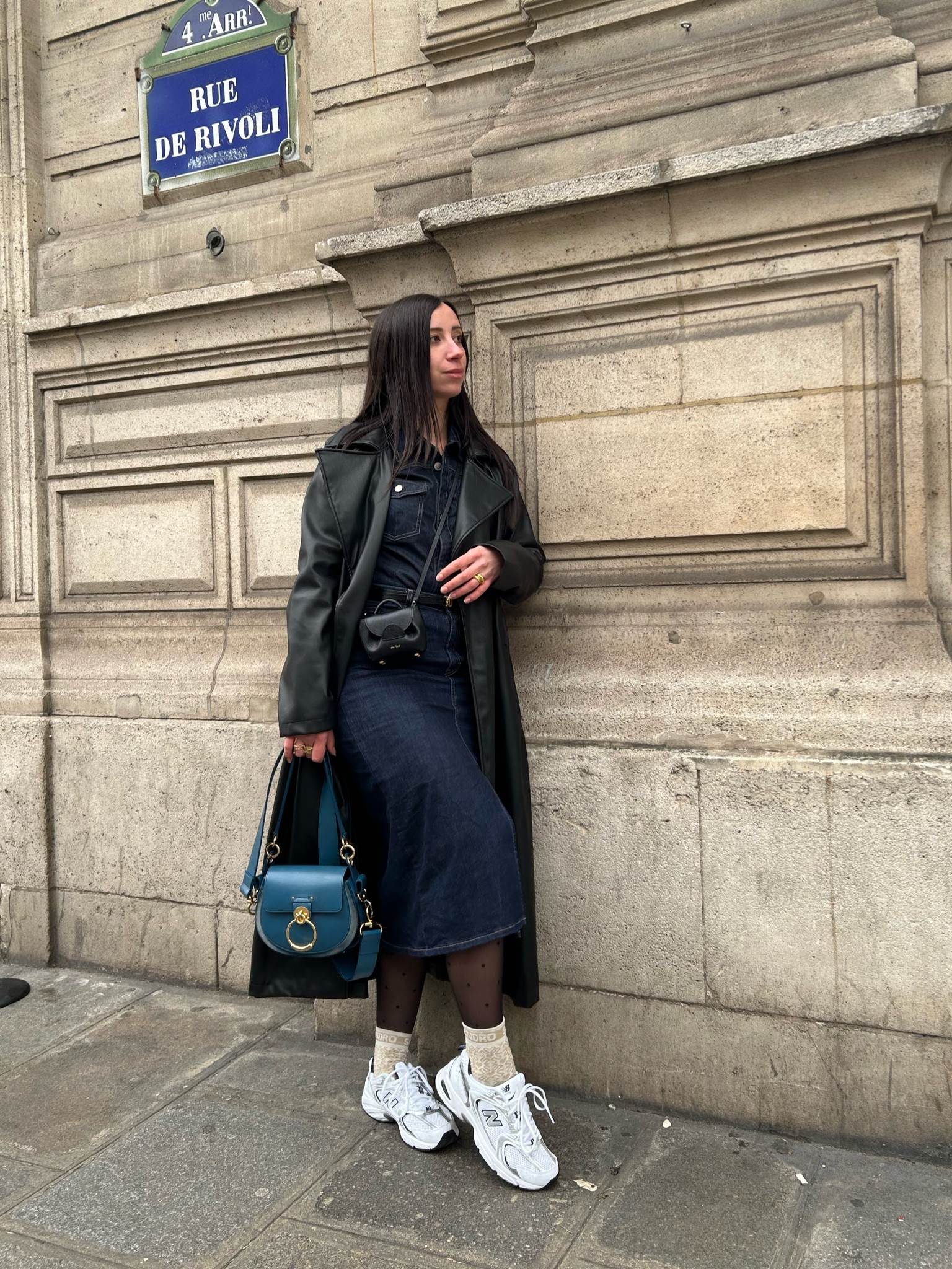 Want to shop my outfit ? 
Ma jupe est une taille M, la chemise aussi, et Le trench en similicuir est incroyable pour l’hiver.  Pour le style (et avoir chaud) j’ai accumulé des collants et des chaussettes Sandro. Avec des New Balance le rendu est parfait ! 

#newbalance #530 #baskets #sneaker #denimskirt #leatherbag #chloe #polene #sandro #sacencuir #ltkunder50

#LTKunder100 #LTKeurope #LTKSeasonal