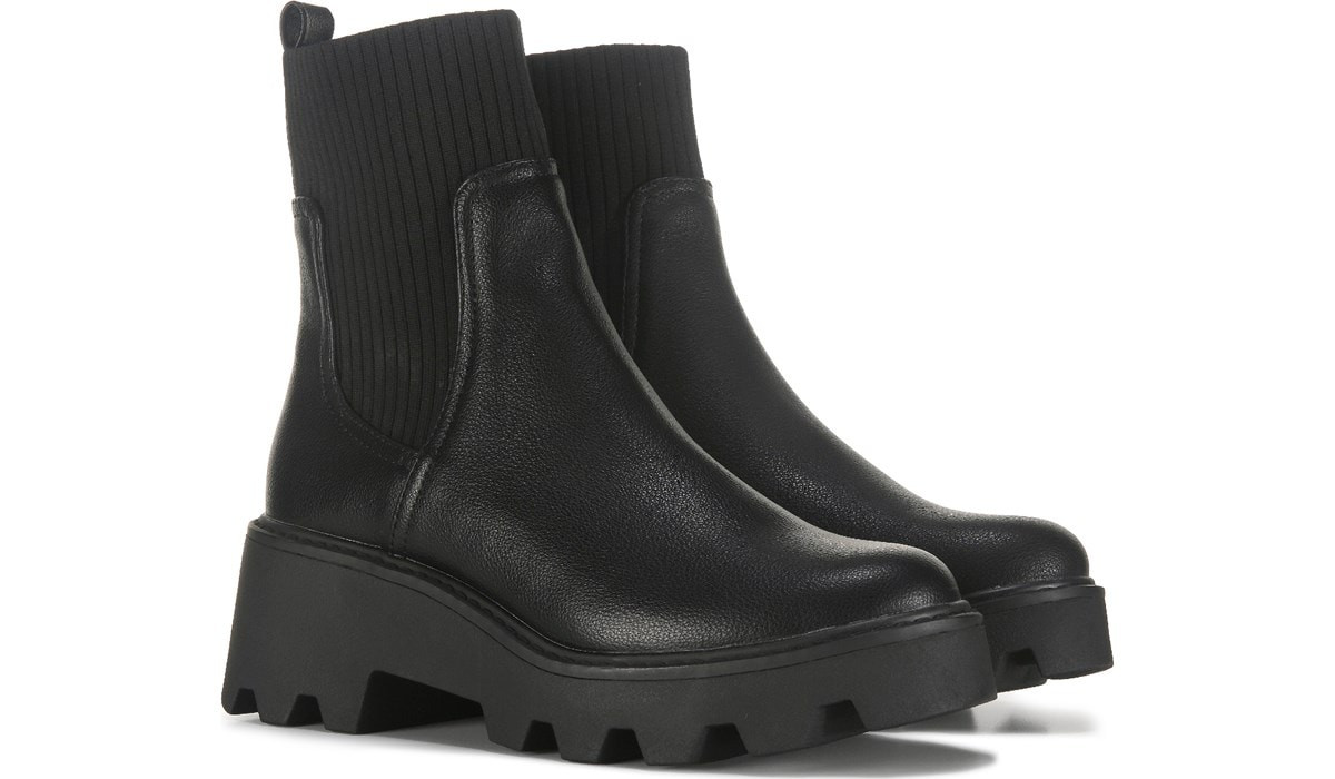 Women's Villa Chelsea Boot | Famous Footwear