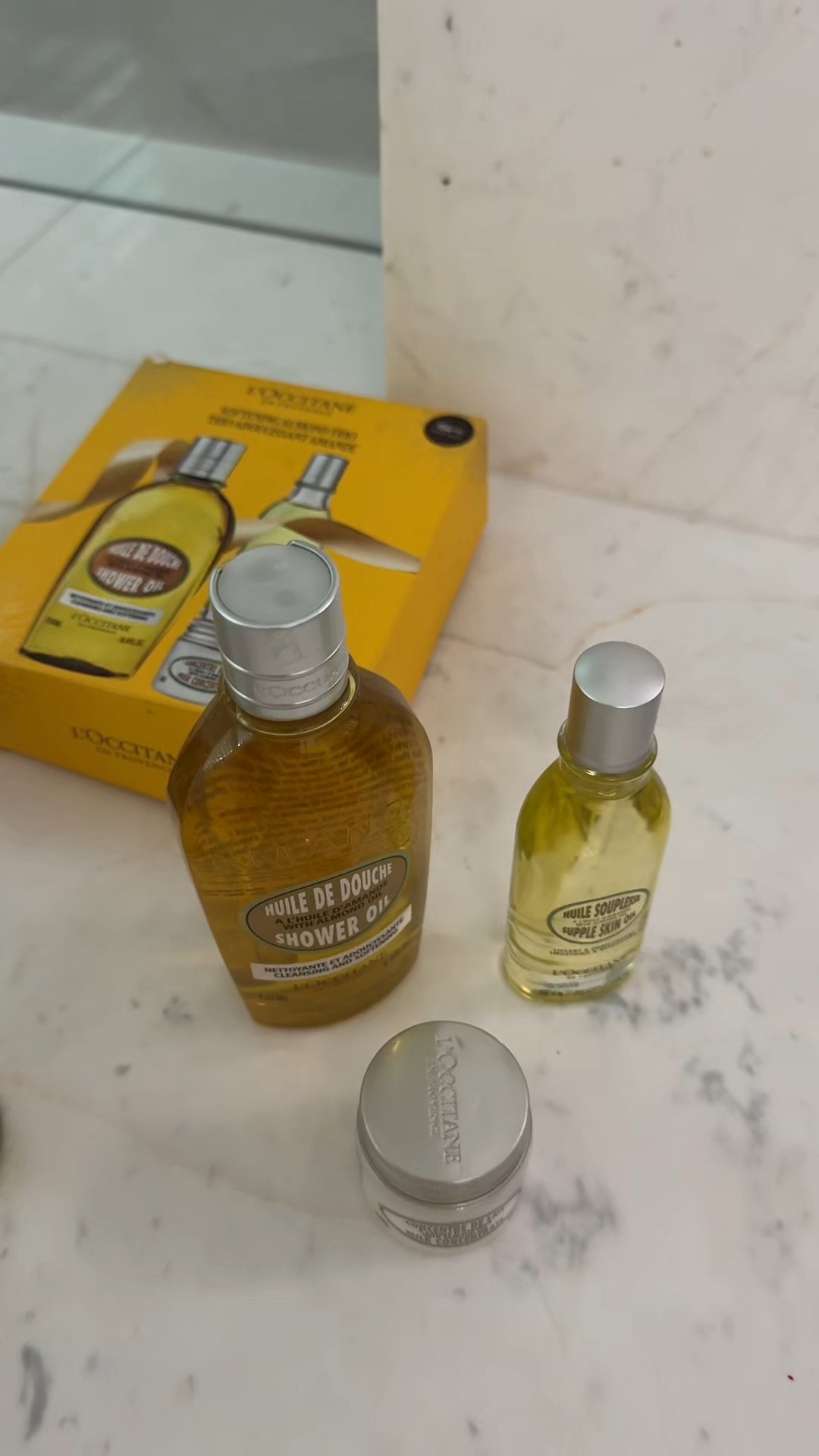 Last minute gift idea - I love this shower oil so much! Perfect to have a soft and glowy skin right after the shower 

@nordstrombeauty #NordstromPartner



#LTKHoliday #LTKselfcare #LTKGiftGuide