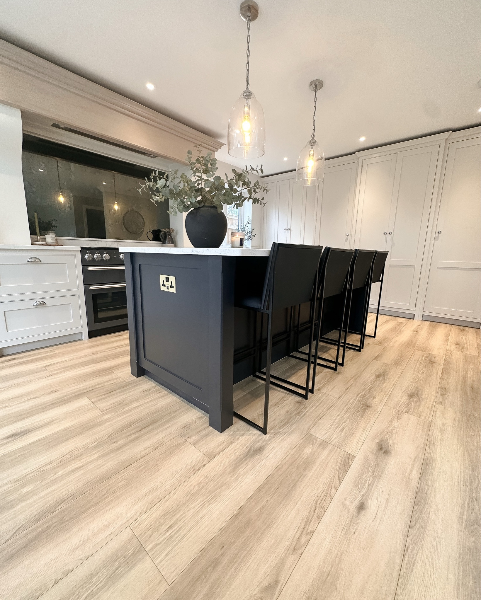 25% off my barstools, candle stands and pedestals

Run don’t Walk

#LTKstyletip #LTKhome #LTKautumn