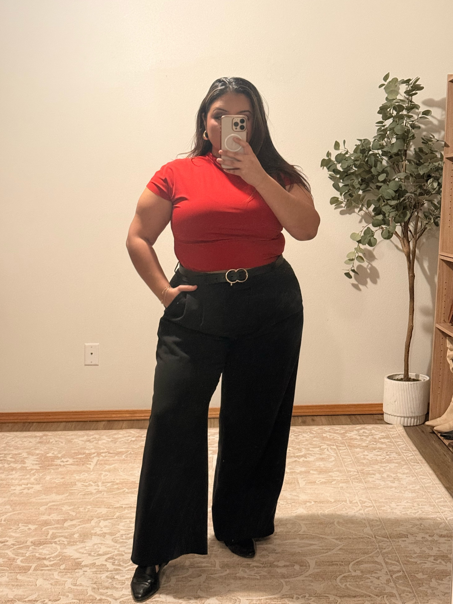 Would you wear an outfit like this to work? This is one of my favorite outfit. Formulas pairing my Abercrombie trousers with a tight fitted top. I love a good cap sleeve top because it’s not just a basic T!

#LTKPlusSize #LTKValentine